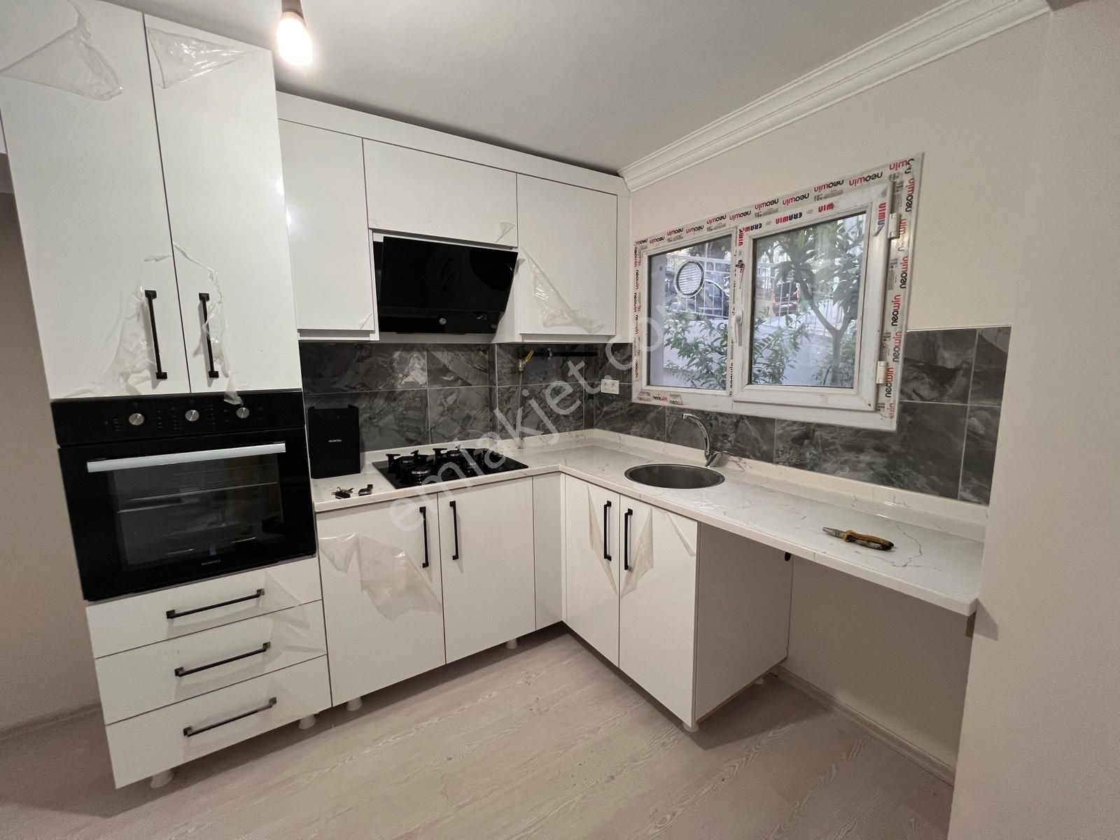 Noyan Premiumdan Bozyaka Ssk Karşısı Yenilenmiş Giriş Katı Daire - Görsel 34