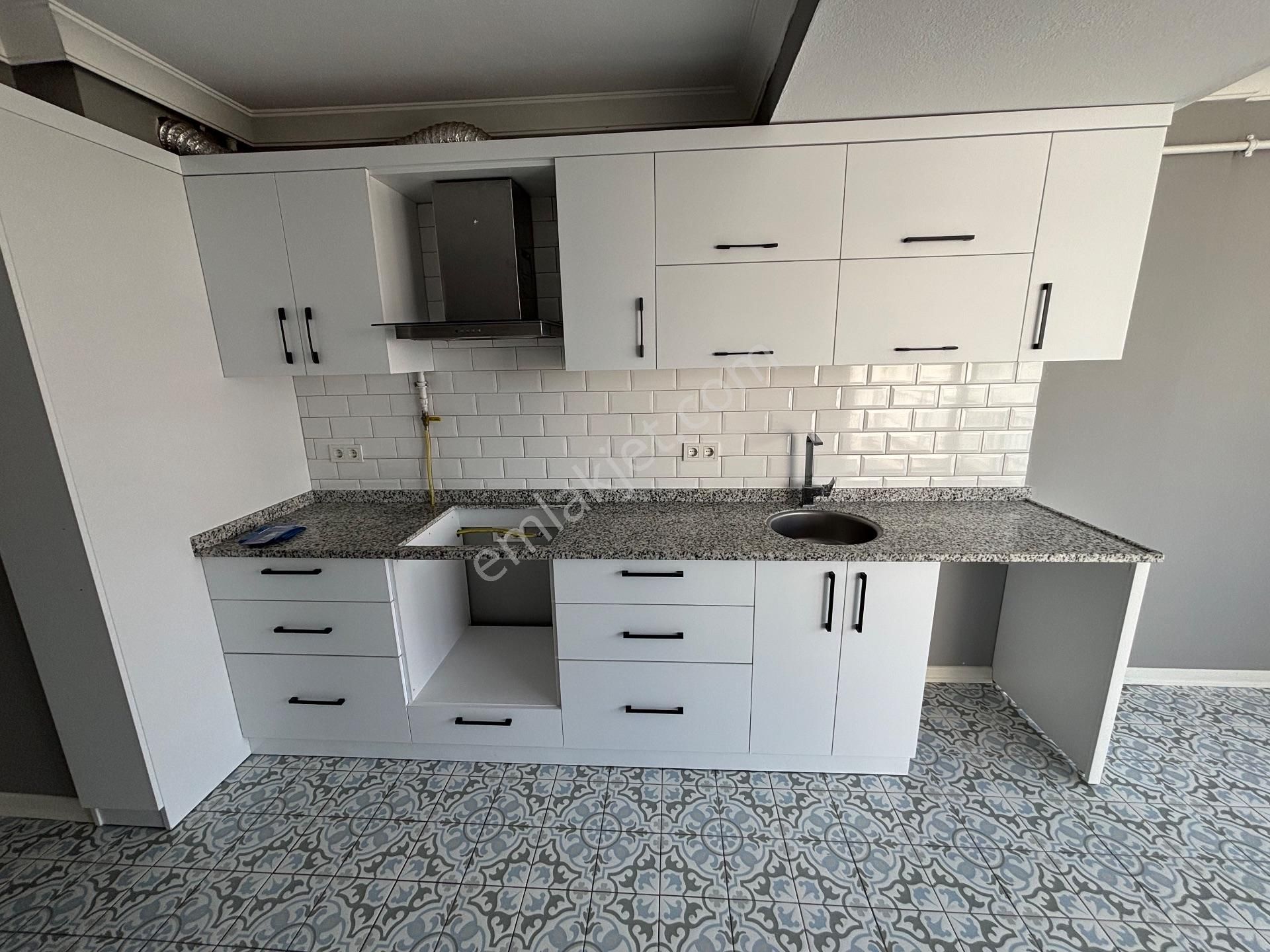 Locate'den Tepekule Mh. Site İçinde Tadilatlı Kiralık 3+1 Daire - Görsel 17