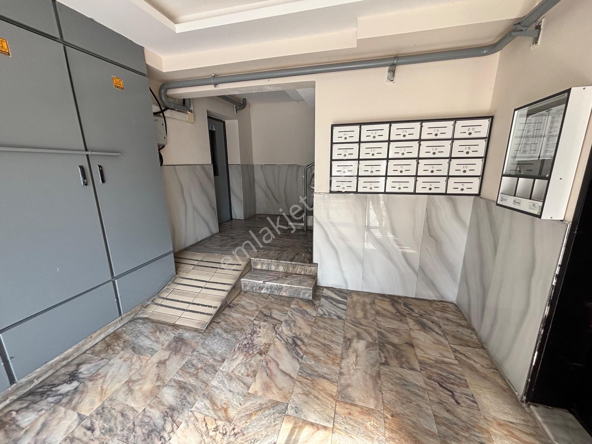 Locate'den Tepekule Mh. Site İçinde Tadilatlı Kiralık 3+1 Daire - Görsel 9