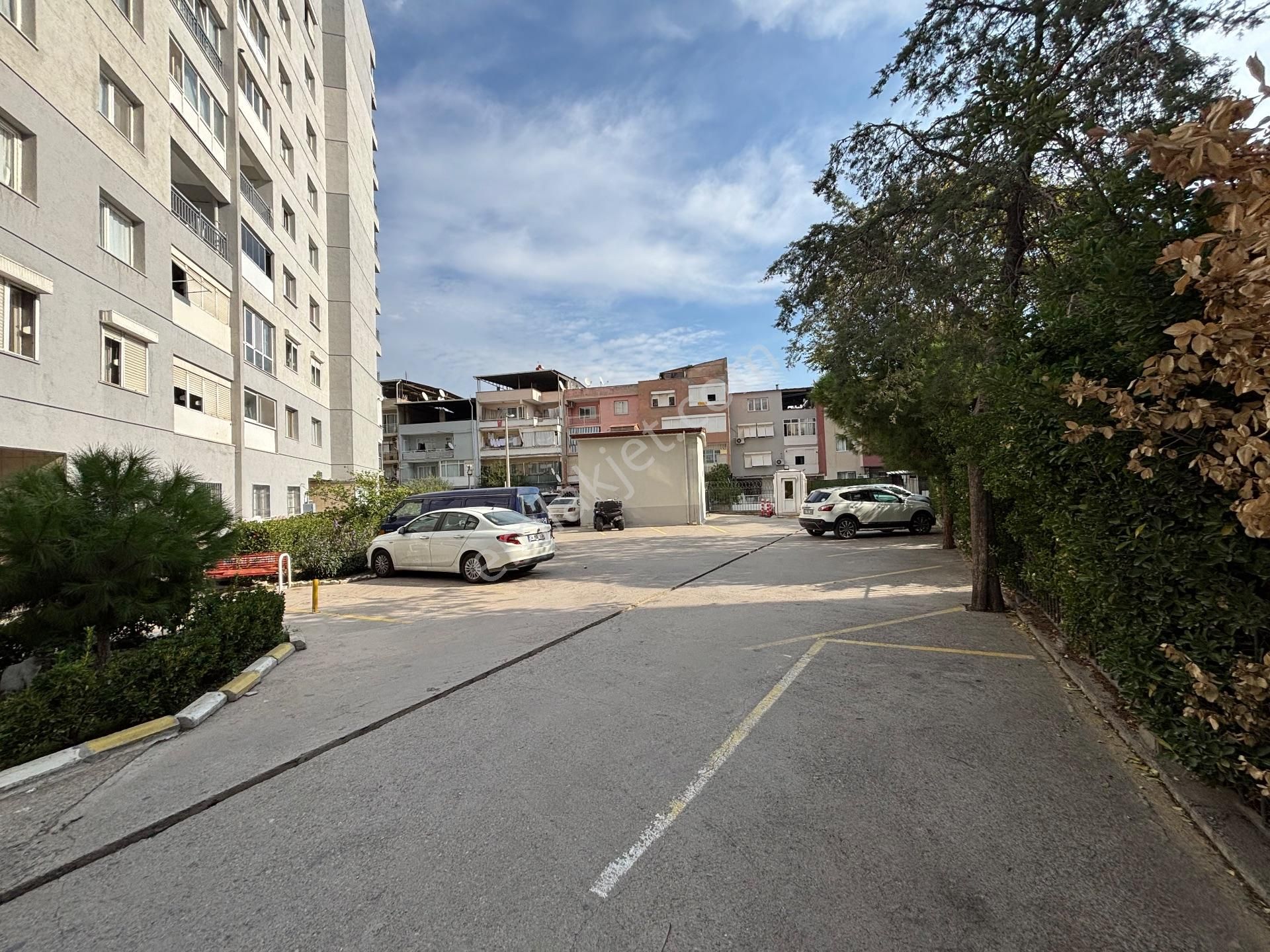 Locate'den Tepekule Mh. Site İçinde Tadilatlı Kiralık 3+1 Daire - Görsel 5