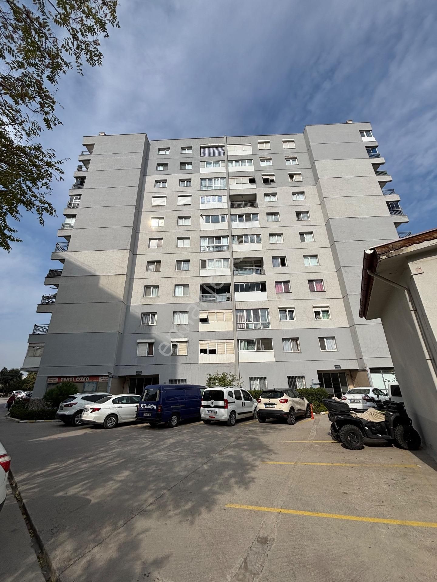 Locate'den Tepekule Mh. Site İçinde Tadilatlı Kiralık 3+1 Daire - Görsel 4