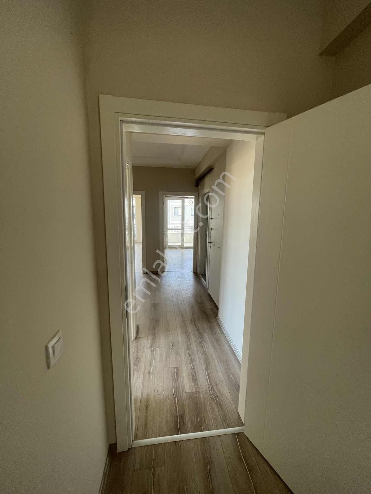 Merkezi Konum Geniş Kullanım 2 Wc Li Ara Kat 2 Balkonlu Daire - Görsel 15