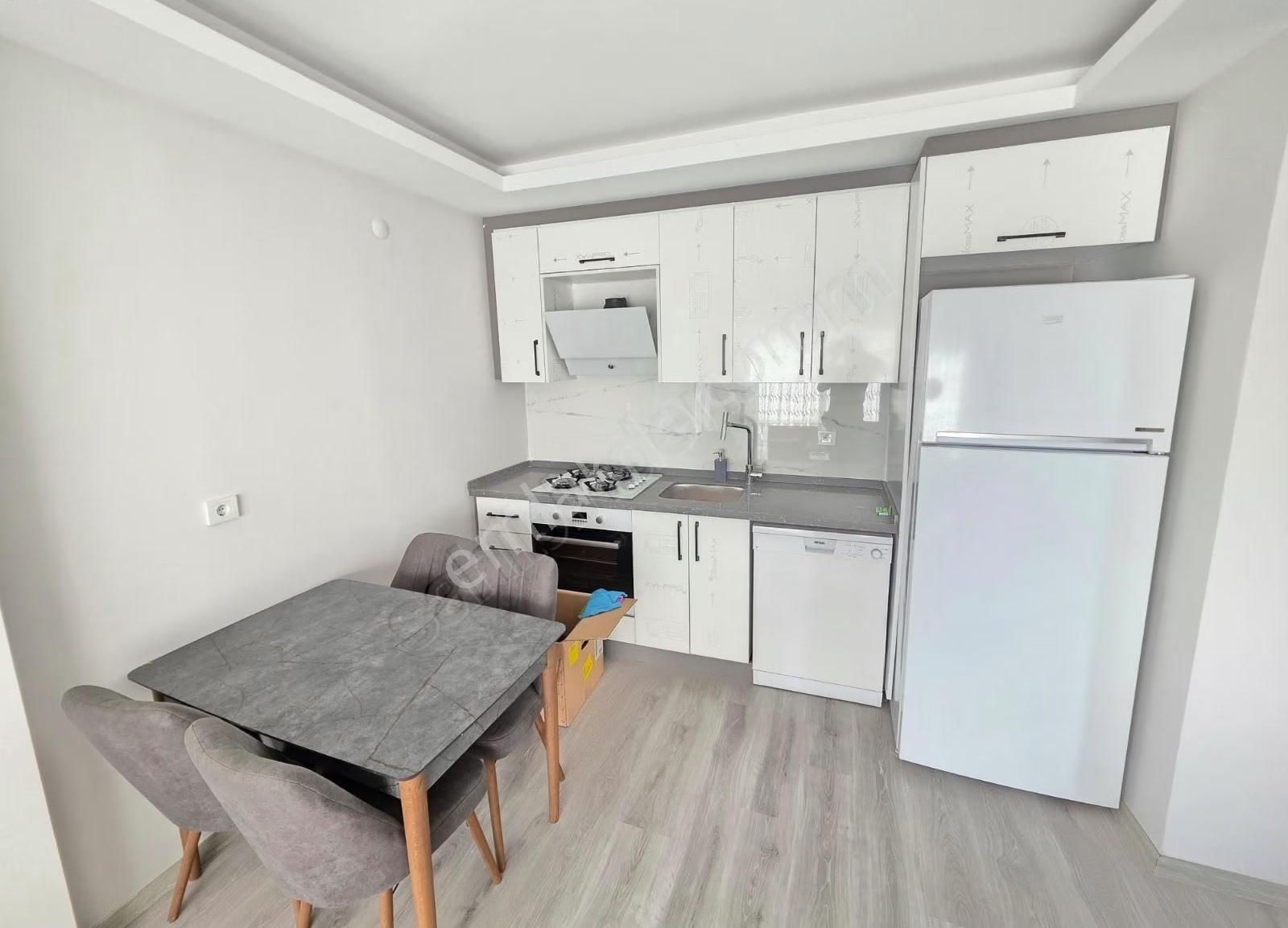 Ful Havuz Ve Dağ Manzaralı / İskan Var / Sitede 1+1 - Görsel 2