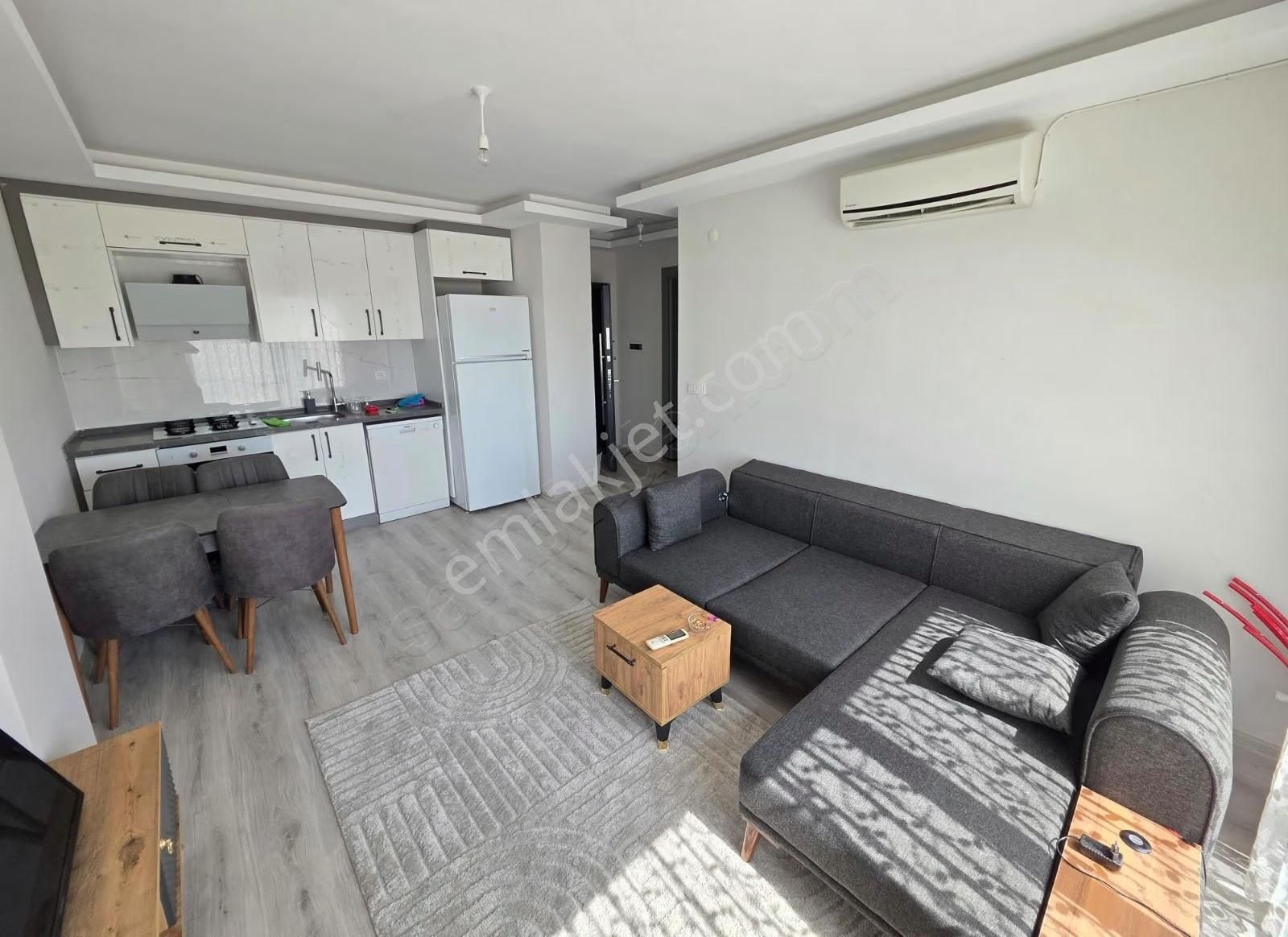 Ful Havuz Ve Dağ Manzaralı / İskan Var / Sitede 1+1 - Görsel 8