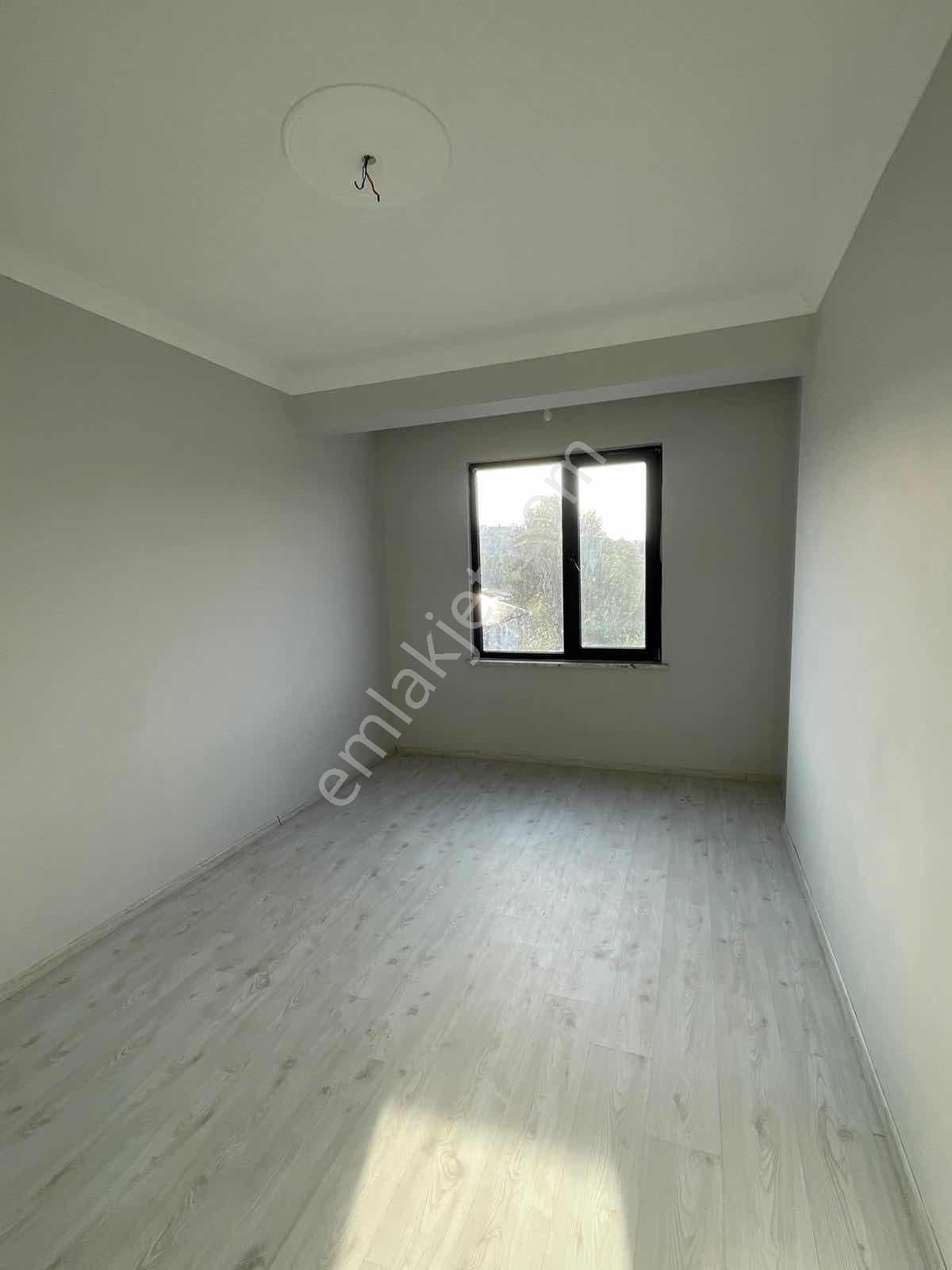 Efe Emlaktan Kiralık Çok Geniş Ebeveyn Banyolu 2+1 - Görsel 5