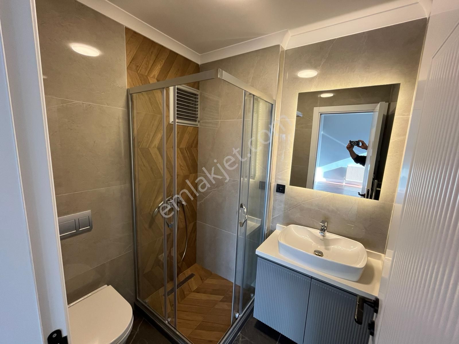 Erenköy'de Bağdat Caddesine Yakın Geniş Mutfaklı 130m² Net 3+1 Boş - Görsel 19