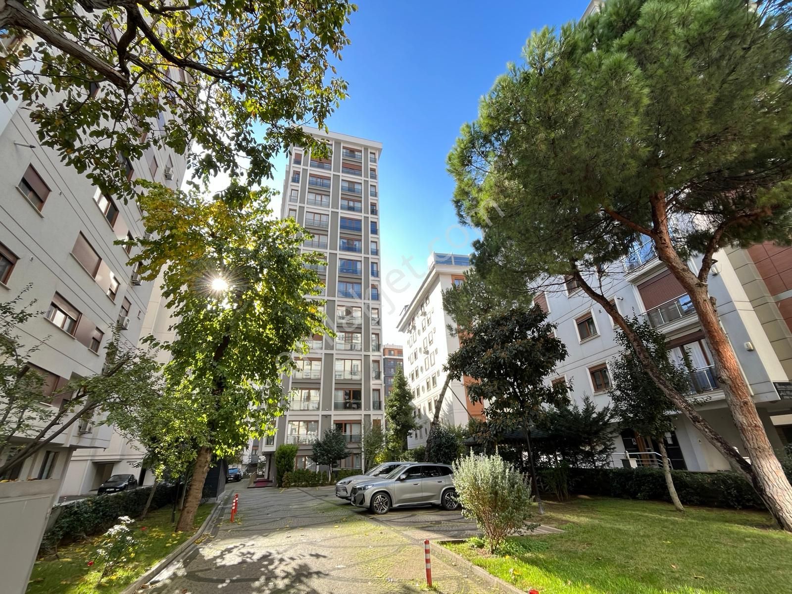 Erenköy'de Bağdat Caddesine Yakın Geniş Mutfaklı 130m² Net 3+1 Boş - Görsel 25