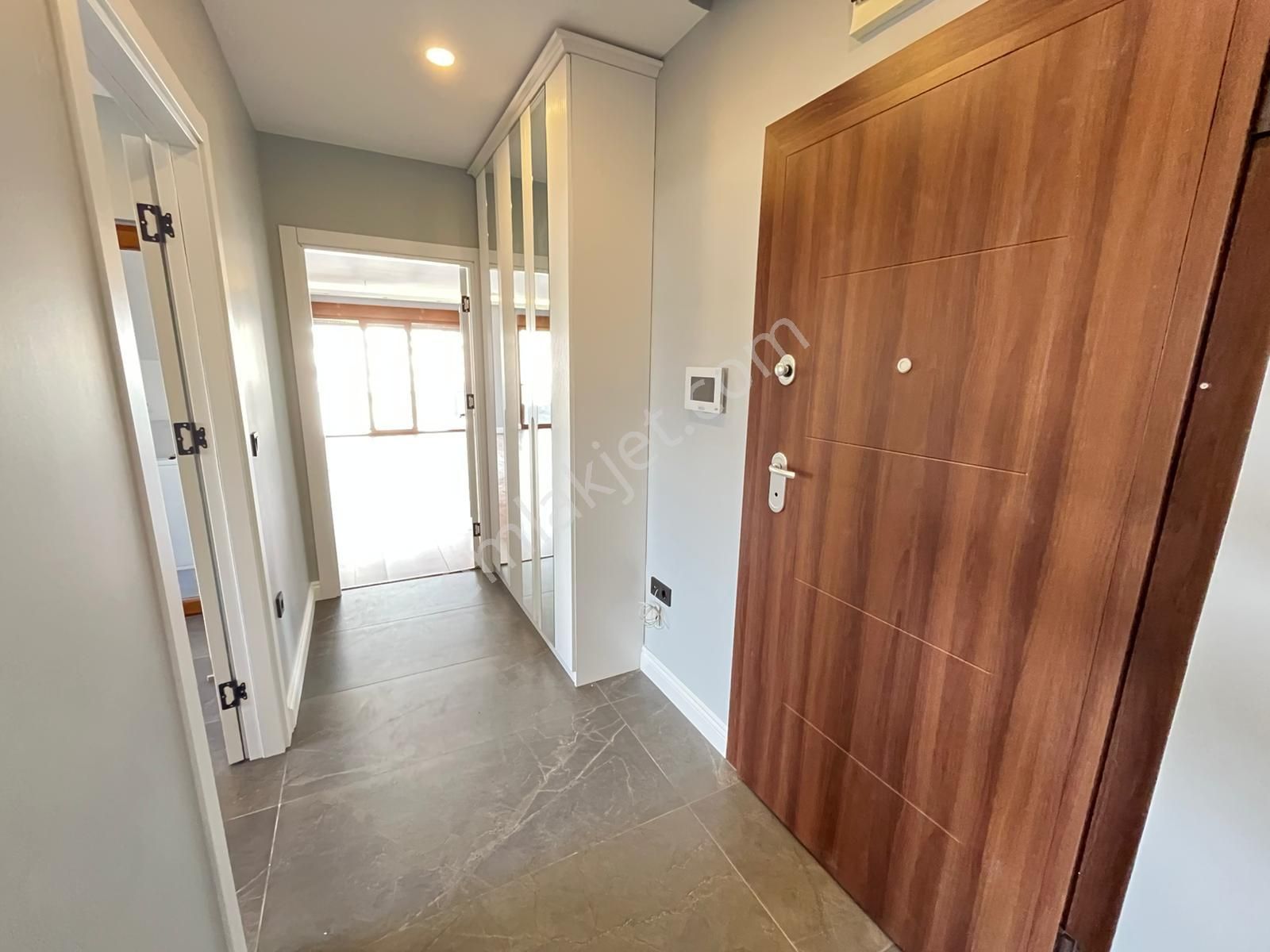 Erenköy'de Bağdat Caddesine Yakın Geniş Mutfaklı 130m² Net 3+1 Boş - Görsel 26