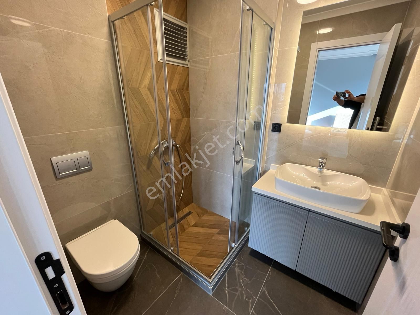 Erenköy'de Bağdat Caddesine Yakın Geniş Mutfaklı 130m² Net 3+1 Boş - Görsel 10