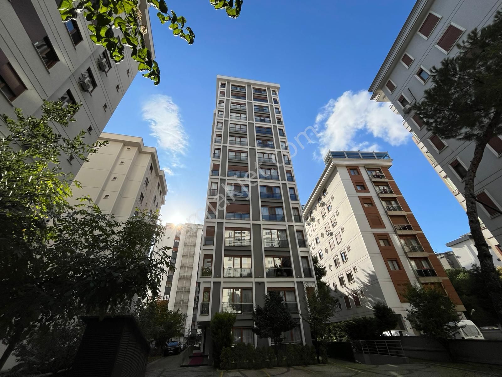 Erenköy'de Bağdat Caddesine Yakın Geniş Mutfaklı 130m² Net 3+1 Boş - Görsel 22