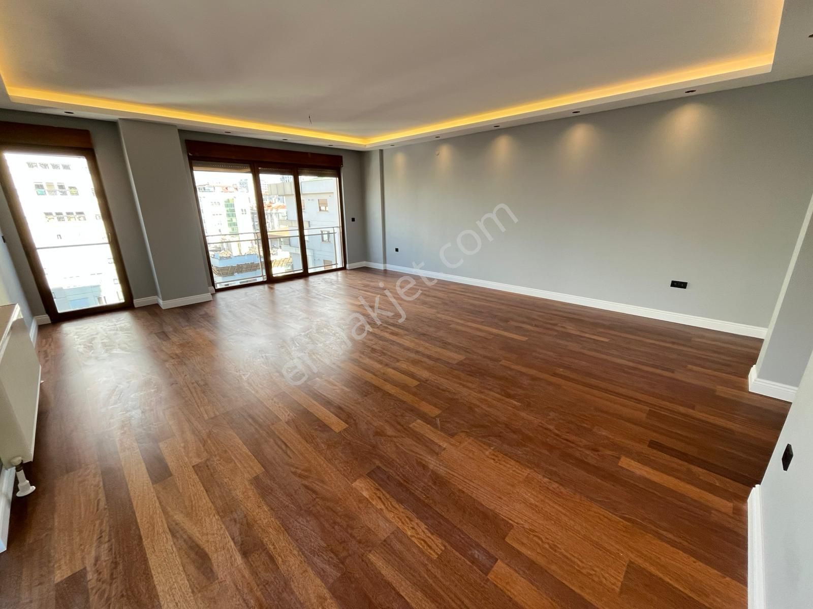 Erenköy'de Bağdat Caddesine Yakın Geniş Mutfaklı 130m² Net 3+1 Boş - Görsel 14