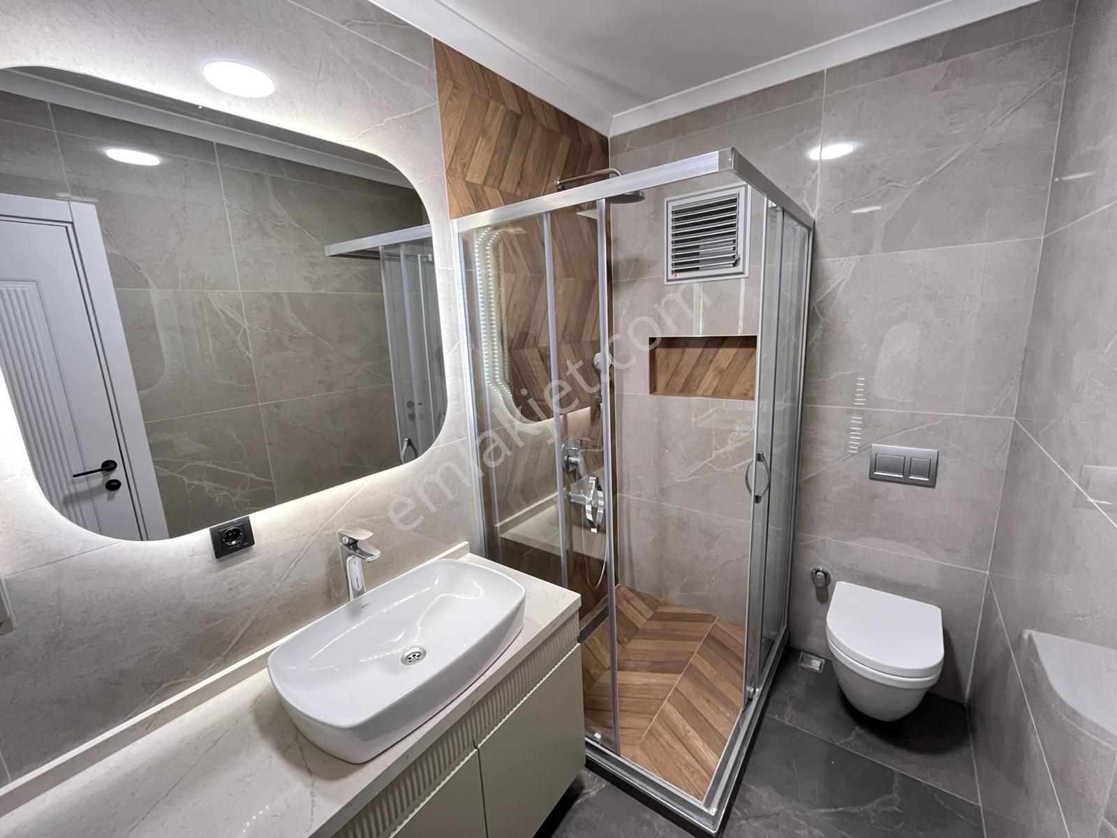 Erenköy'de Bağdat Caddesine Yakın Geniş Mutfaklı 130m² Net 3+1 Boş - Görsel 8