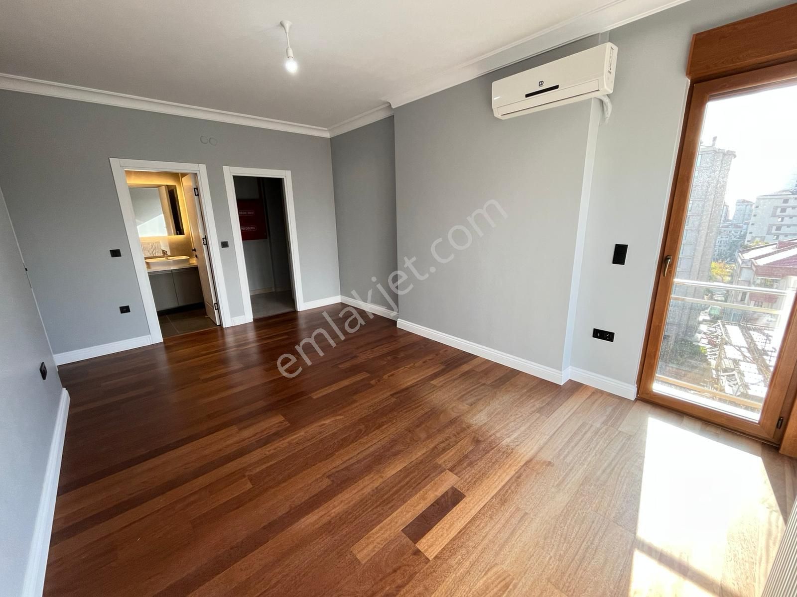 Erenköy'de Bağdat Caddesine Yakın Geniş Mutfaklı 130m² Net 3+1 Boş - Görsel 17