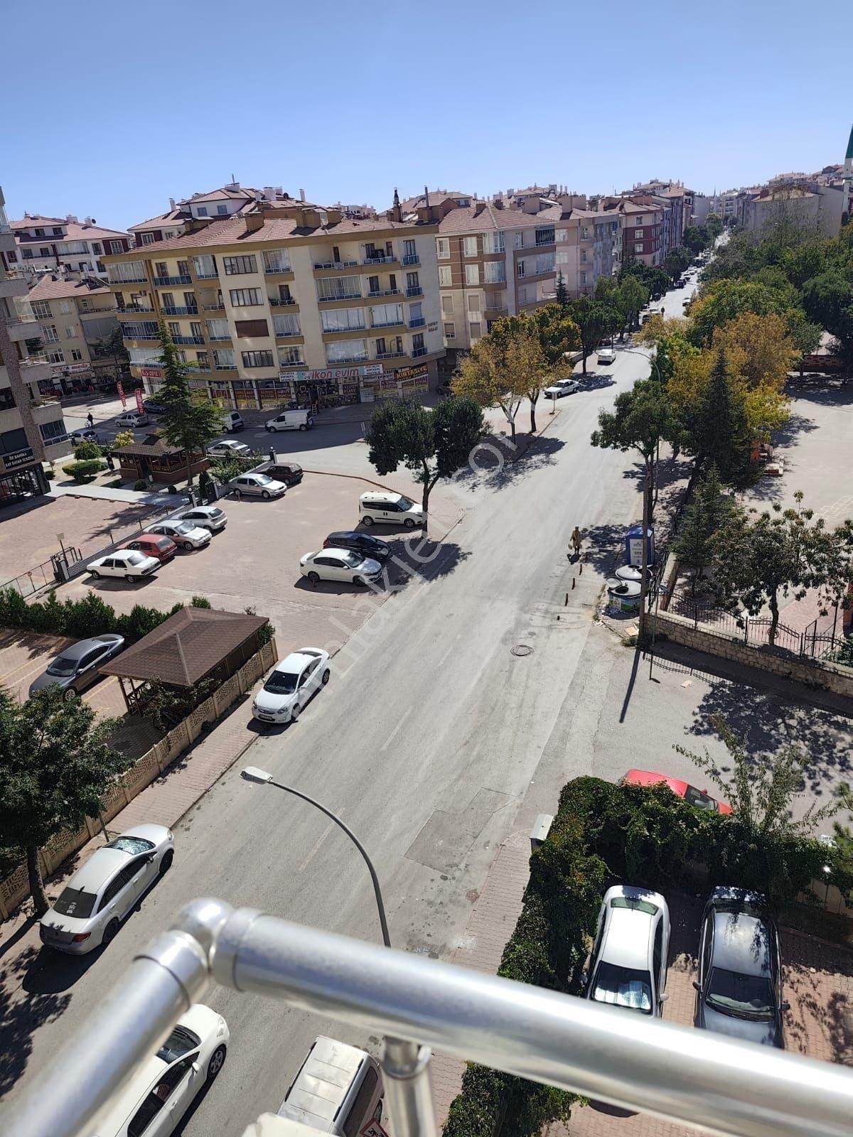 İl Jandarma Karşısında Arakat Asansörlü 2+1 Satılık Daire - Görsel 2