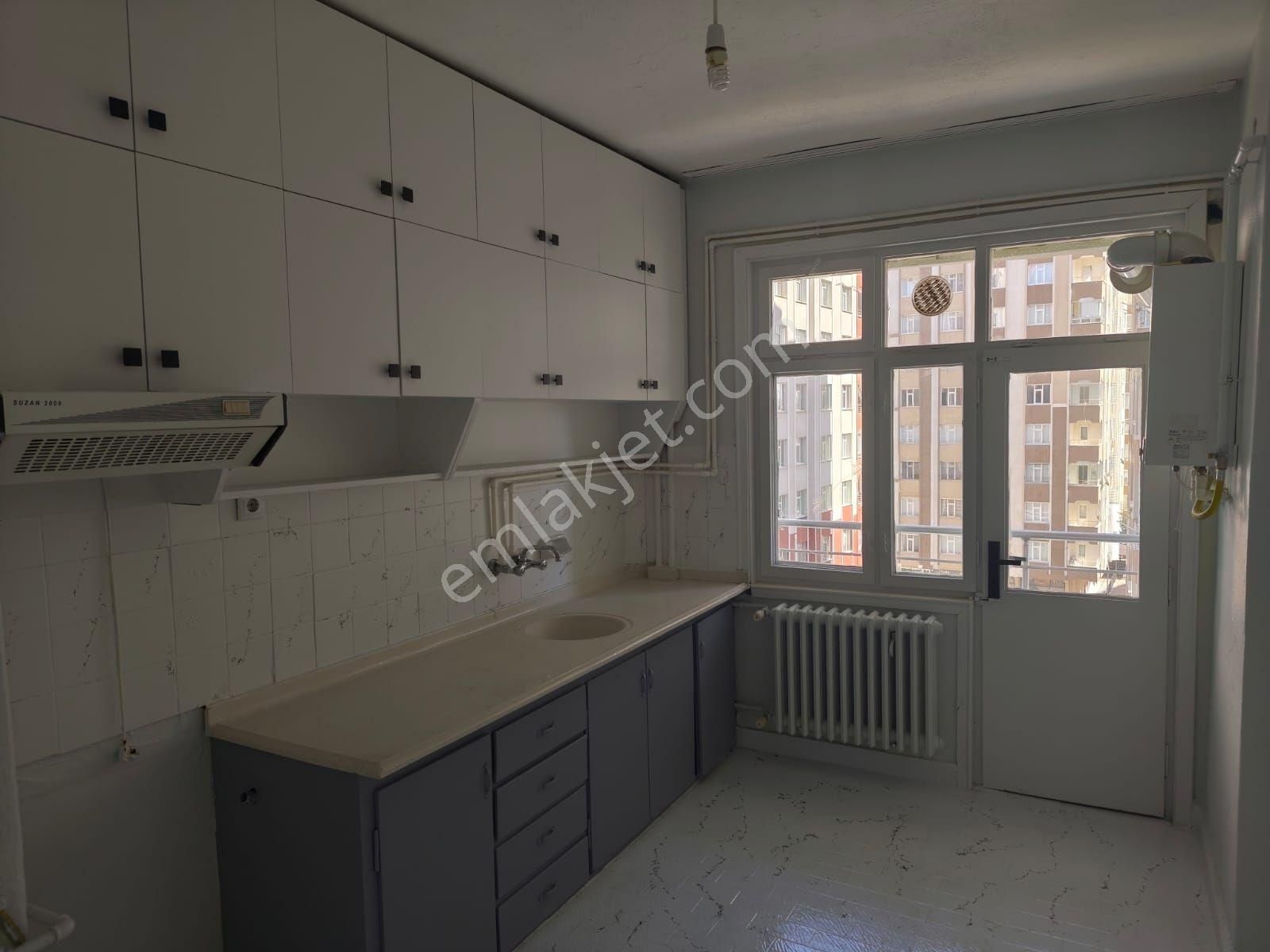 İl Jandarma Karşısında Arakat Asansörlü 2+1 Satılık Daire - Görsel 20