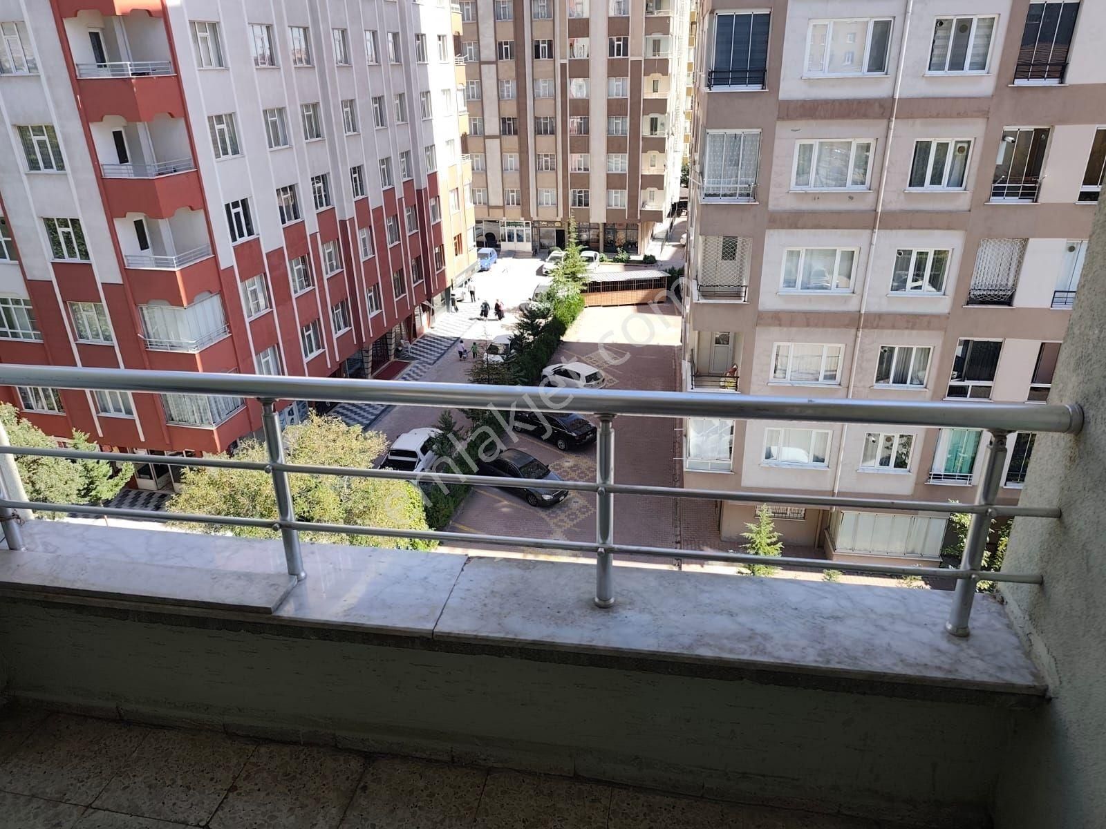 İl Jandarma Karşısında Arakat Asansörlü 2+1 Satılık Daire - Görsel 5