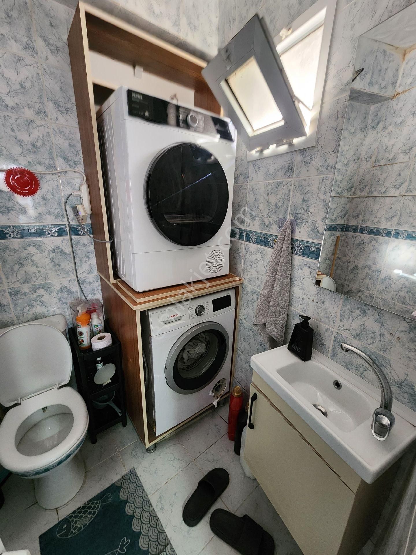 Akinitadan Çarşı Merkezde Tadilatlı Müstakil Ev - Görsel 26