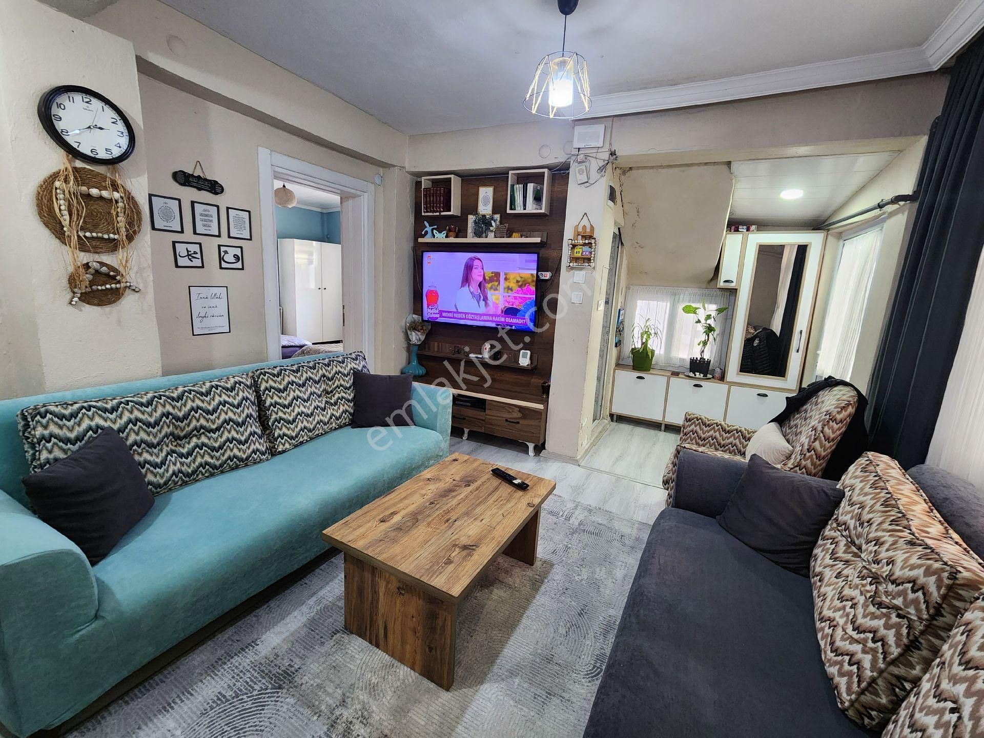 Akinitadan Çarşı Merkezde Tadilatlı Müstakil Ev - Görsel 35