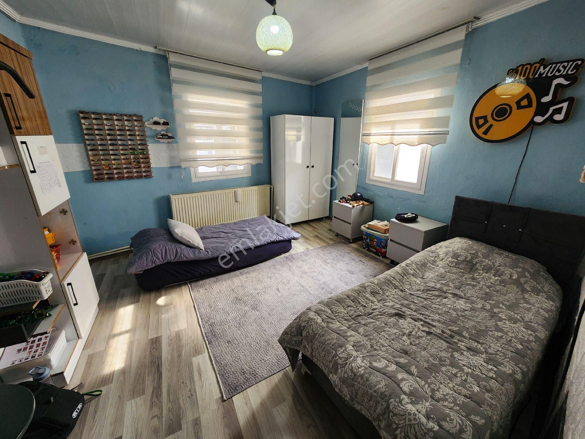 Akinitadan Çarşı Merkezde Tadilatlı Müstakil Ev - Görsel 25