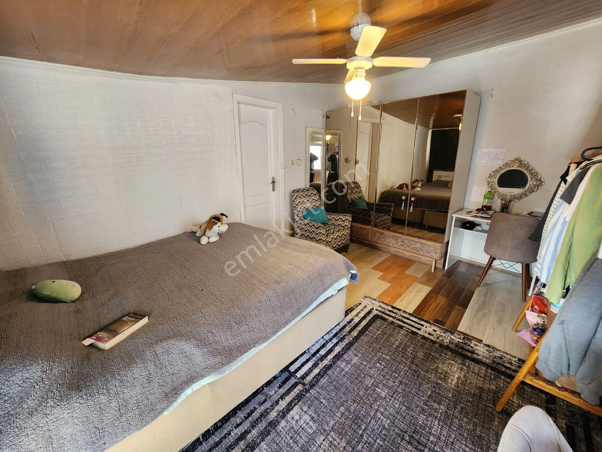 Akinitadan Çarşı Merkezde Tadilatlı Müstakil Ev - Görsel 32