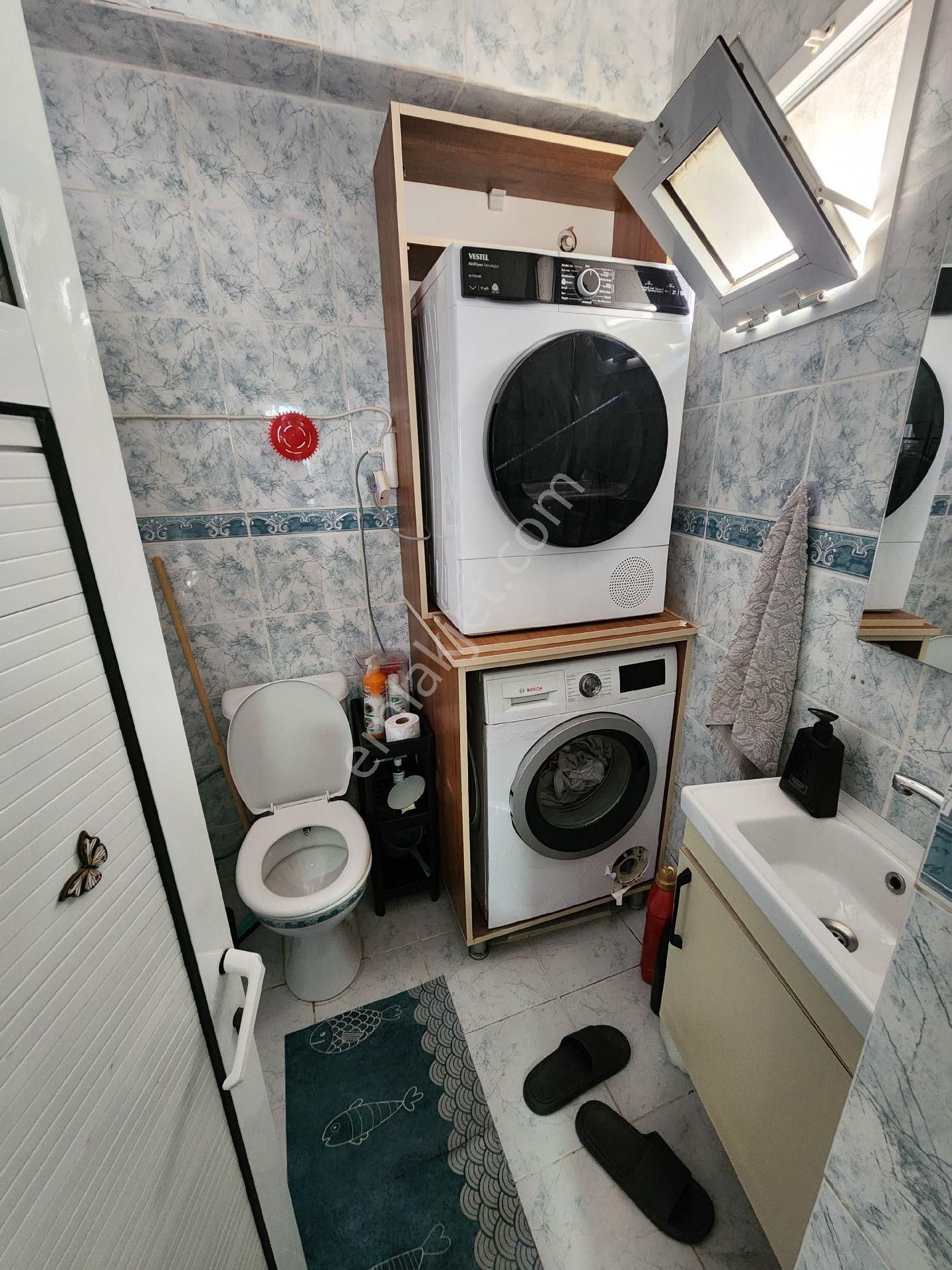 Akinitadan Çarşı Merkezde Tadilatlı Müstakil Ev - Görsel 11