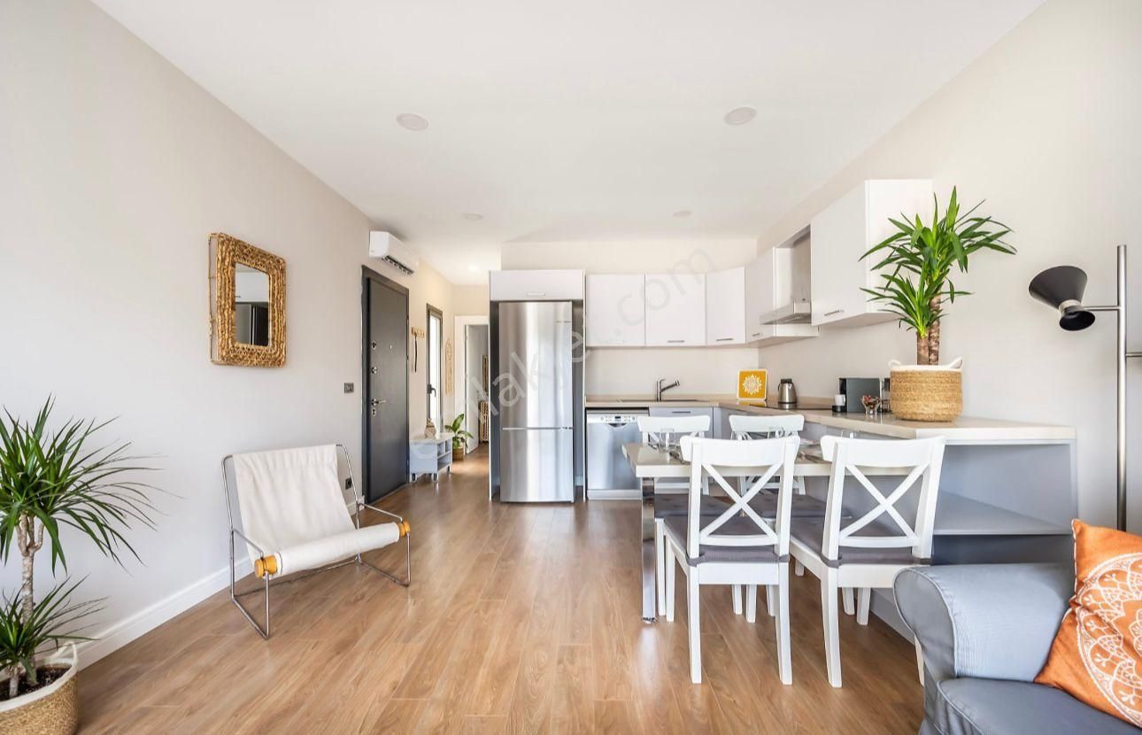 Bitez'de Site İçi, Eşyalı Satılık Daire - Görsel 19