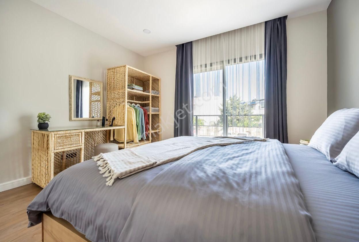 Bitez'de Site İçi, Eşyalı Satılık Daire - Görsel 31