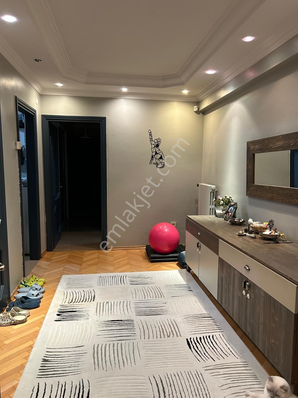 Kurtuluş Caddesi Üzerinde 3+1 Metroya 5 Dk Geniş Kiralık Daire - Görsel 4