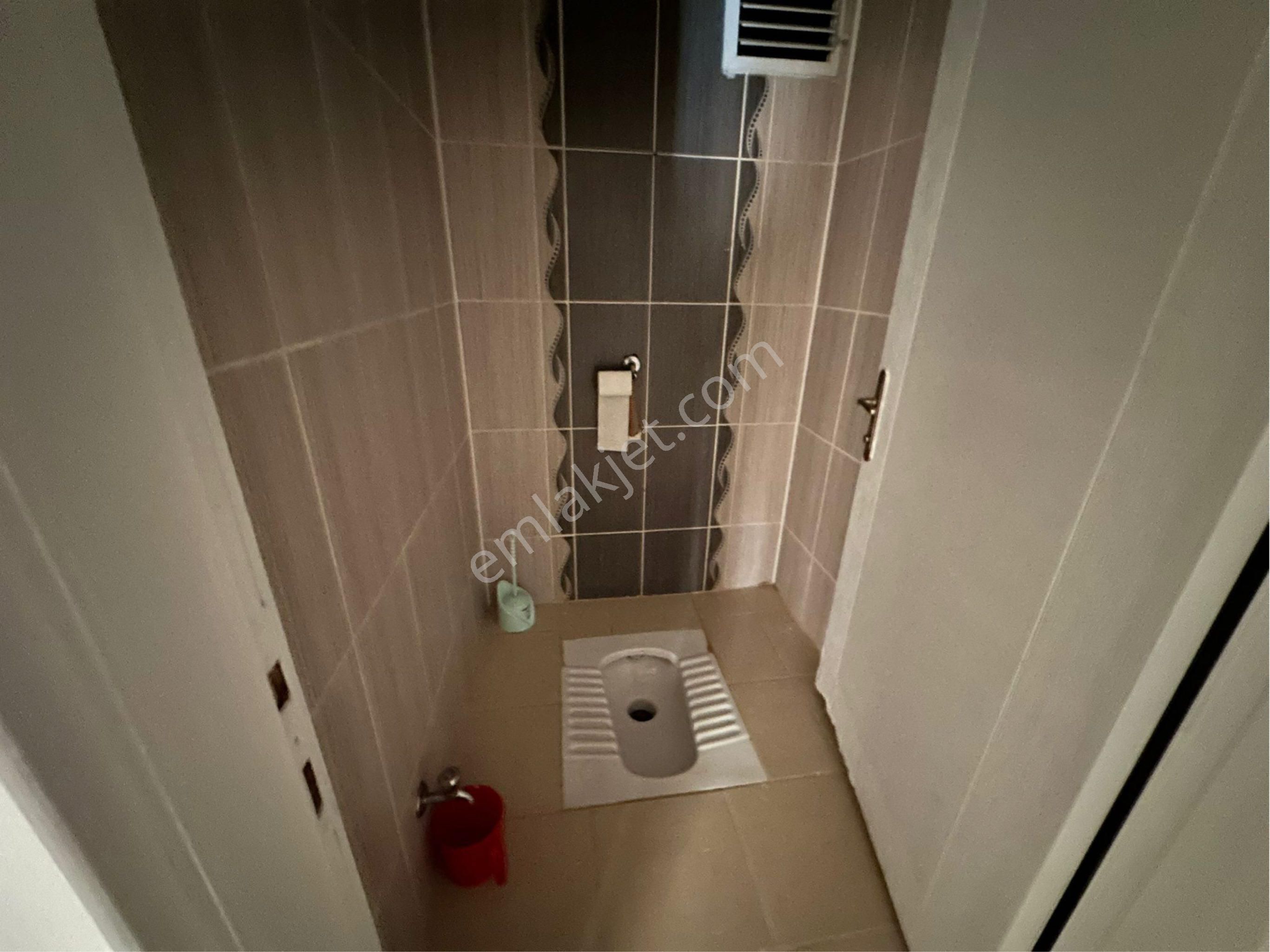 Tekin Emlaktan Emsalsiz Bağcı Caddesi Yanı Ebeveyn Banyolu Çift Tapulu Yatırımlık Fırsat Dairesi !! - Görsel 7