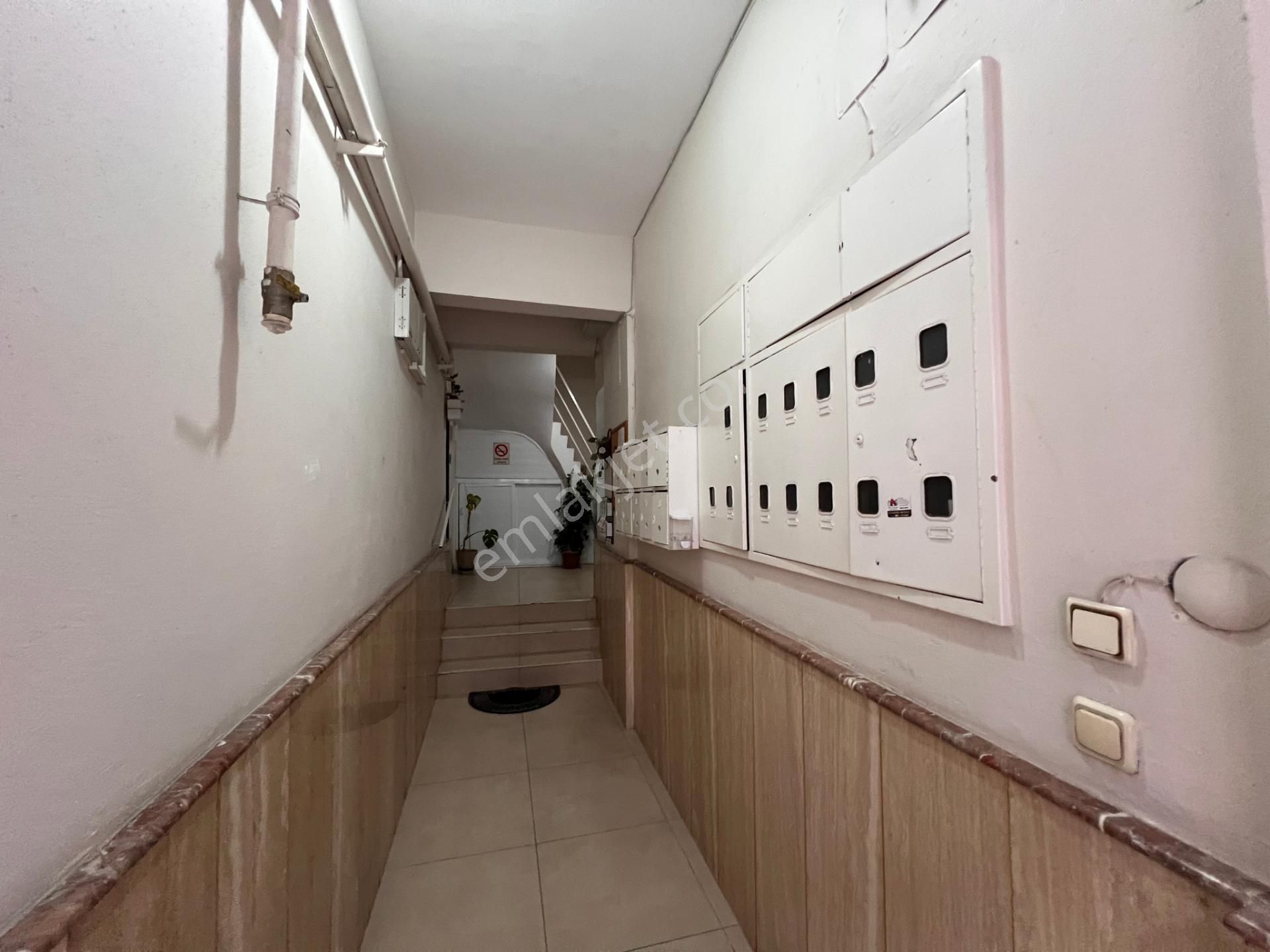 Karşıyaka Alaybey İzban Yakını Kiralık 3+1 Daire - Görsel 3