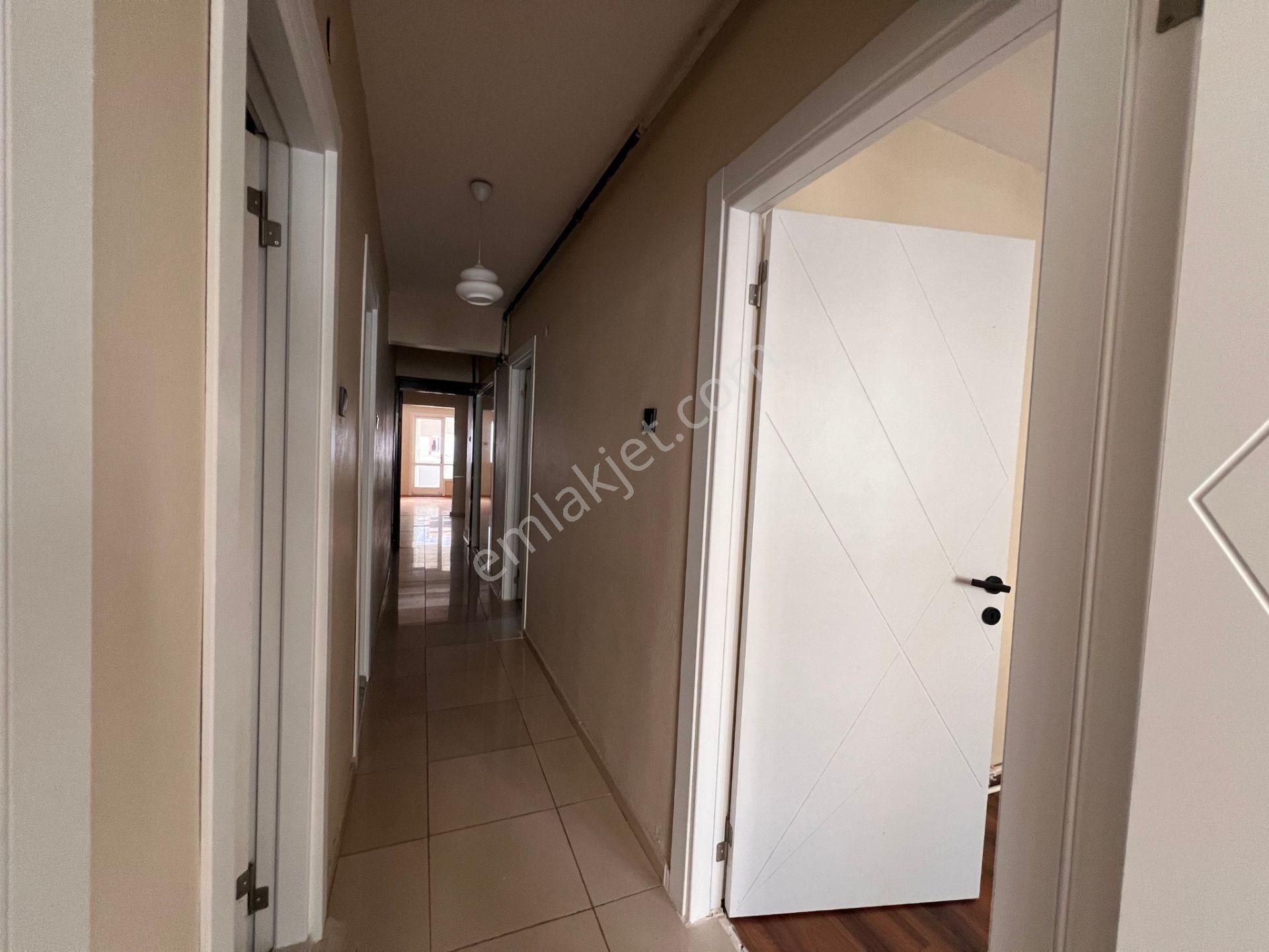 Karşıyaka Alaybey İzban Yakını Kiralık 3+1 Daire - Görsel 11