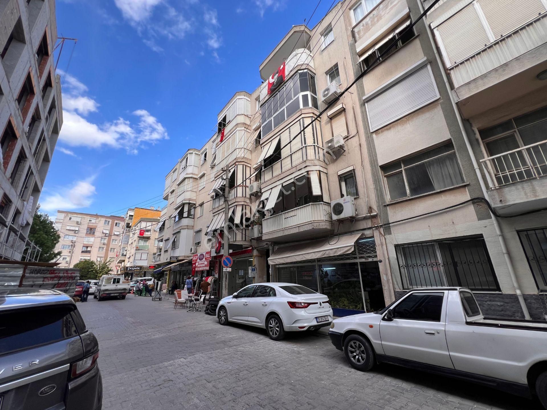 Karşıyaka Alaybey İzban Yakını Kiralık 3+1 Daire