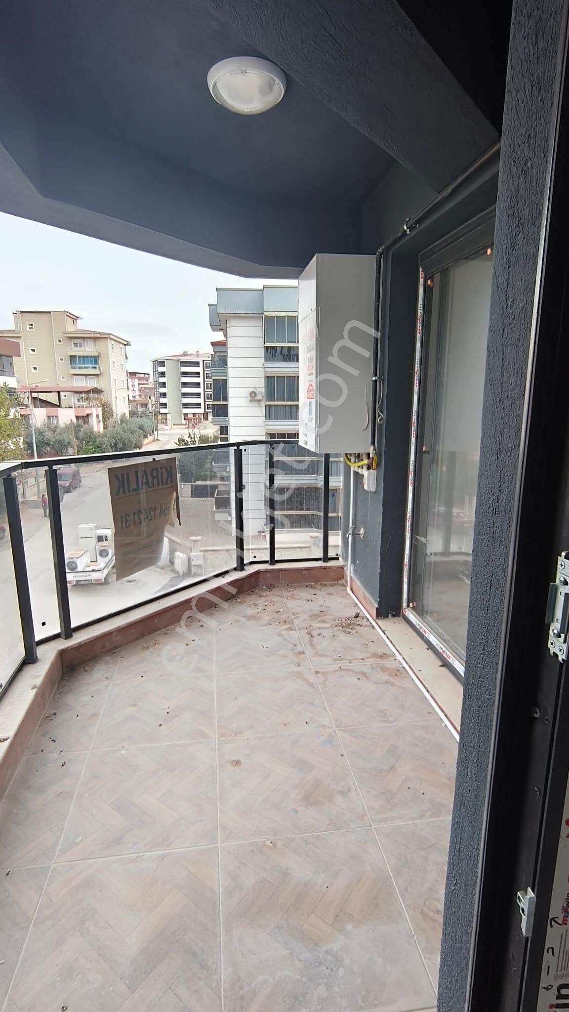 İzmir Torbalı Muratbeyde Satılık 1+1 Lüks Sıfır Arakat Daire - Görsel 8