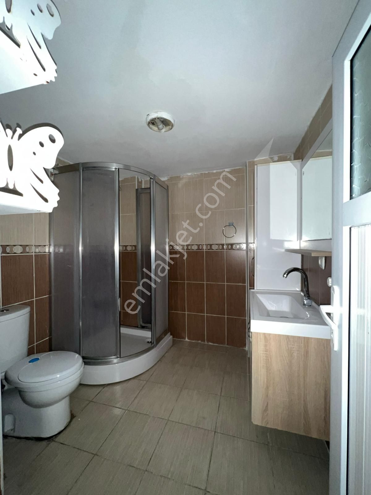 Çınar Mahallesinde 2+1 95m2 Balkonlu Kiralık Arakat ! - Görsel 9