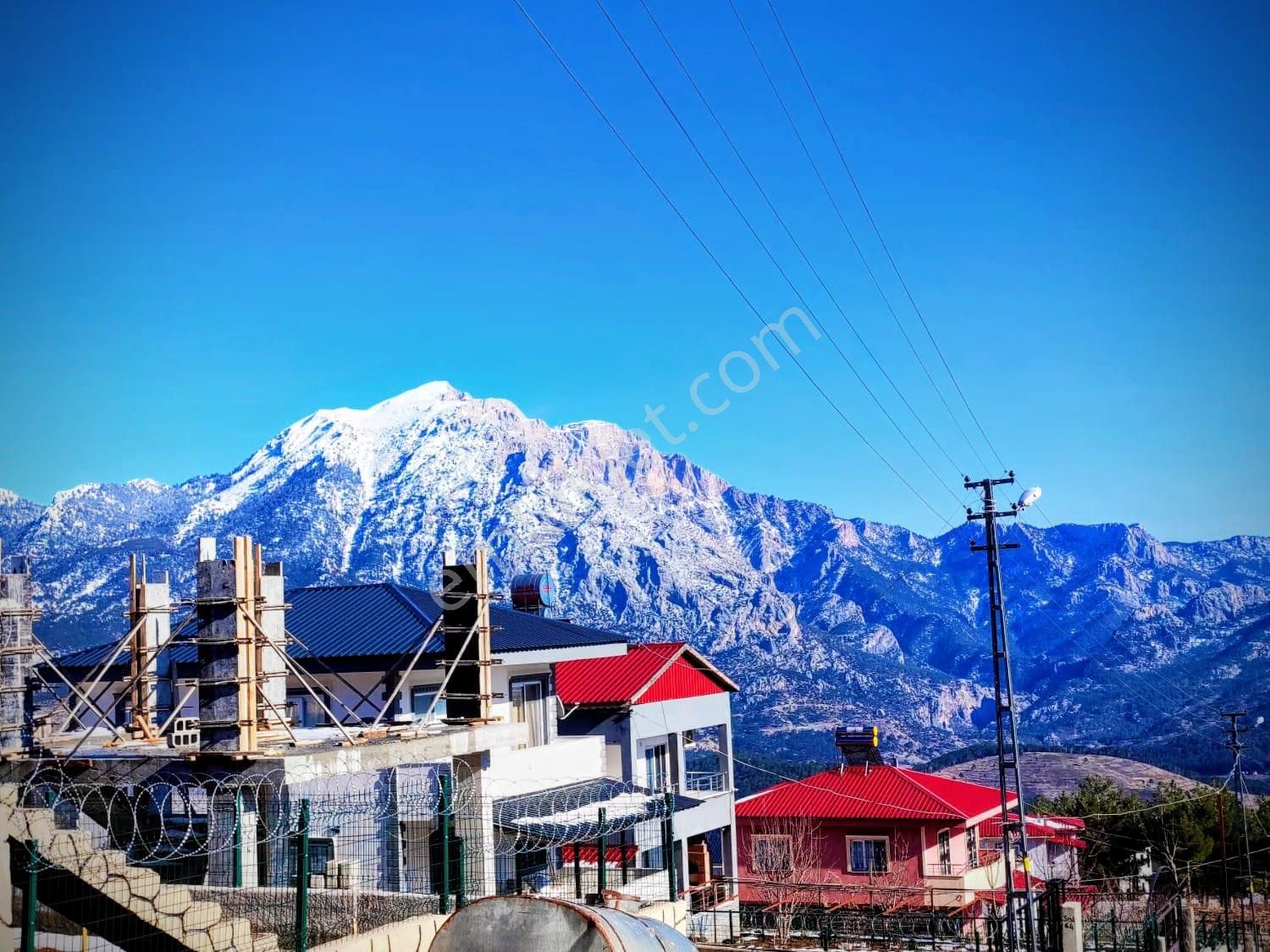 Kar Emlaktan Yenikonacık Efe Sitesinin Üzerinde 400 M2 Satılık Arsa