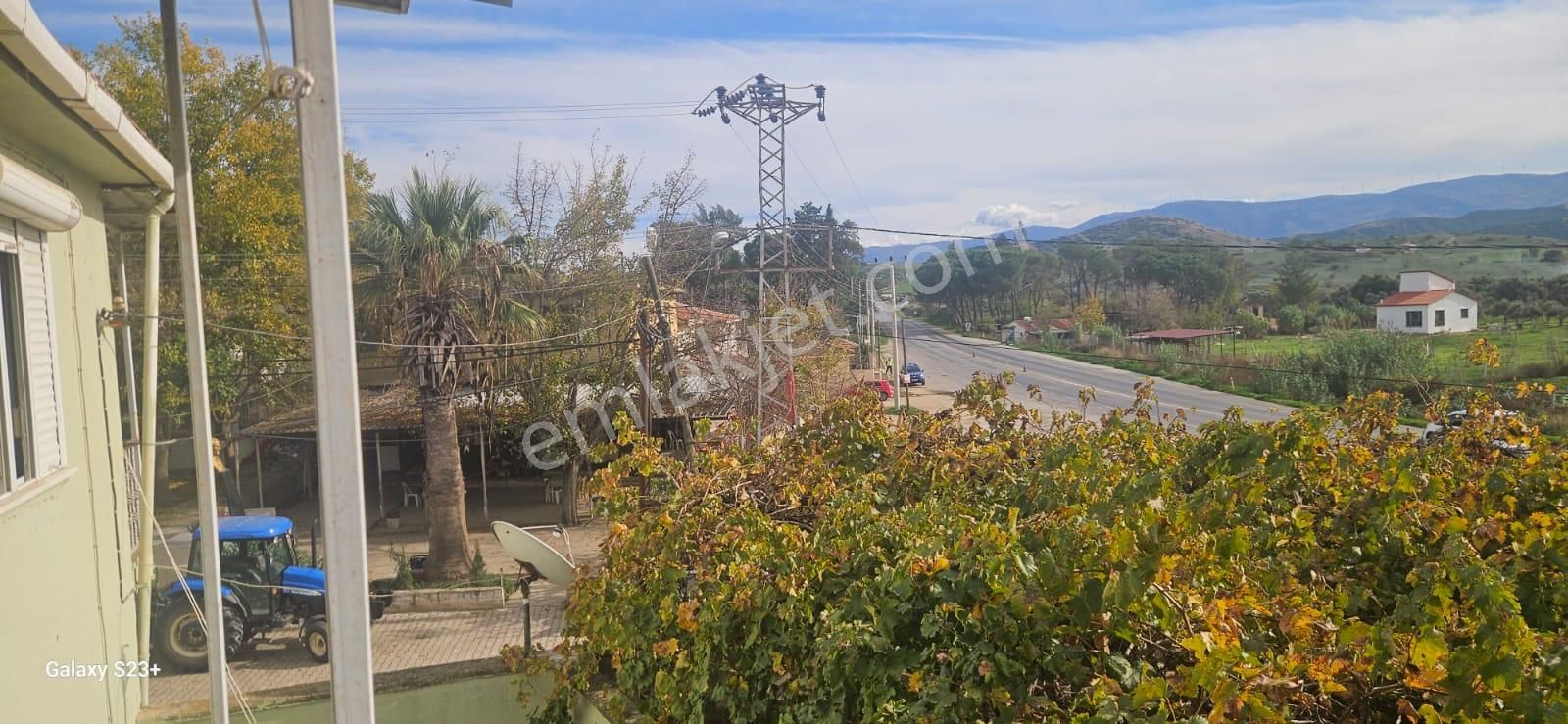 Tire–torbalı Yoluna Cephe 251m² 4+1 Ev + 4 Dükkan + Depo + Garaj - Görsel 2