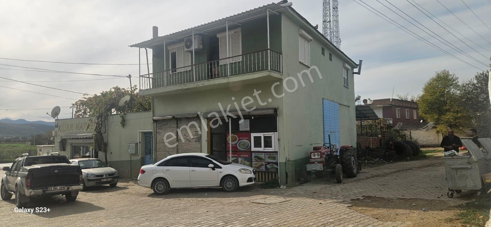 Tire–torbalı Yoluna Cephe 251m² 4+1 Ev + 4 Dükkan + Depo + Garaj - Görsel 6