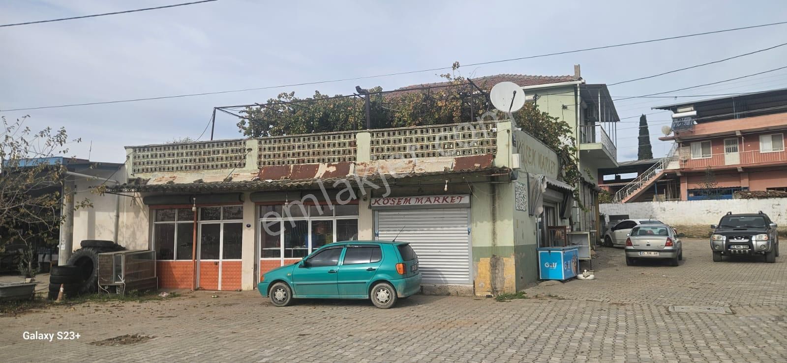 Tire–torbalı Yoluna Cephe 251m² 4+1 Ev + 4 Dükkan + Depo + Garaj - Görsel 12