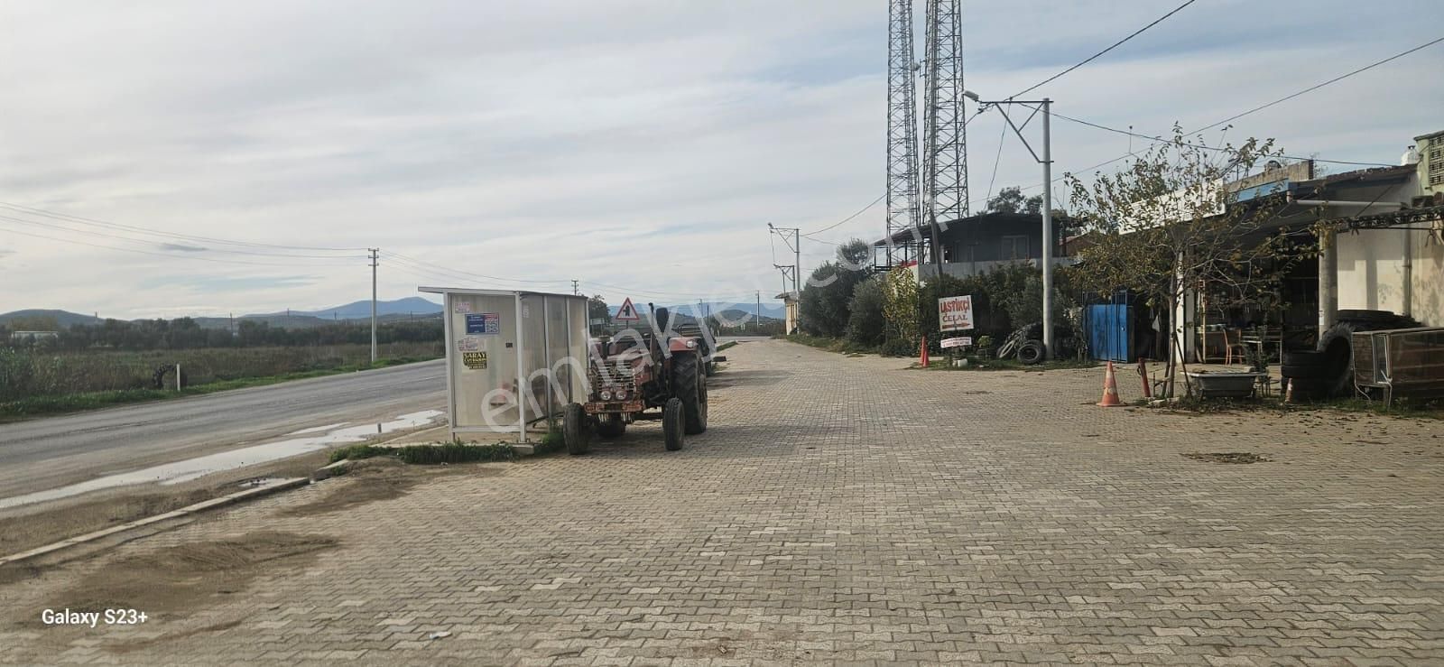 Tire–torbalı Yoluna Cephe 251m² 4+1 Ev + 4 Dükkan + Depo + Garaj - Görsel 15