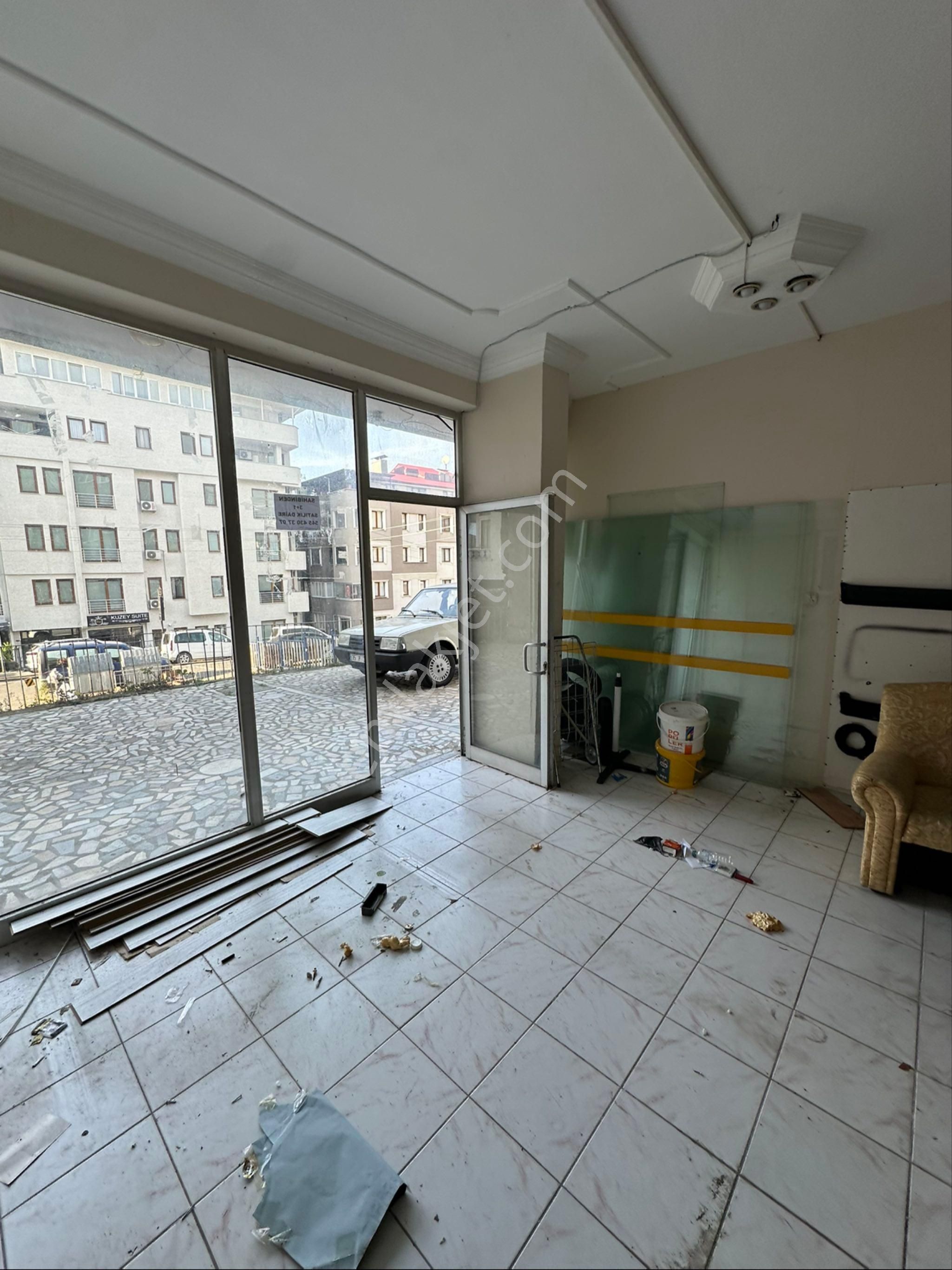 Kiralik Depo Dükkan Olmaz İçeri Bir Kaç Magzemede Atilip Kalinabilir - Görsel 5