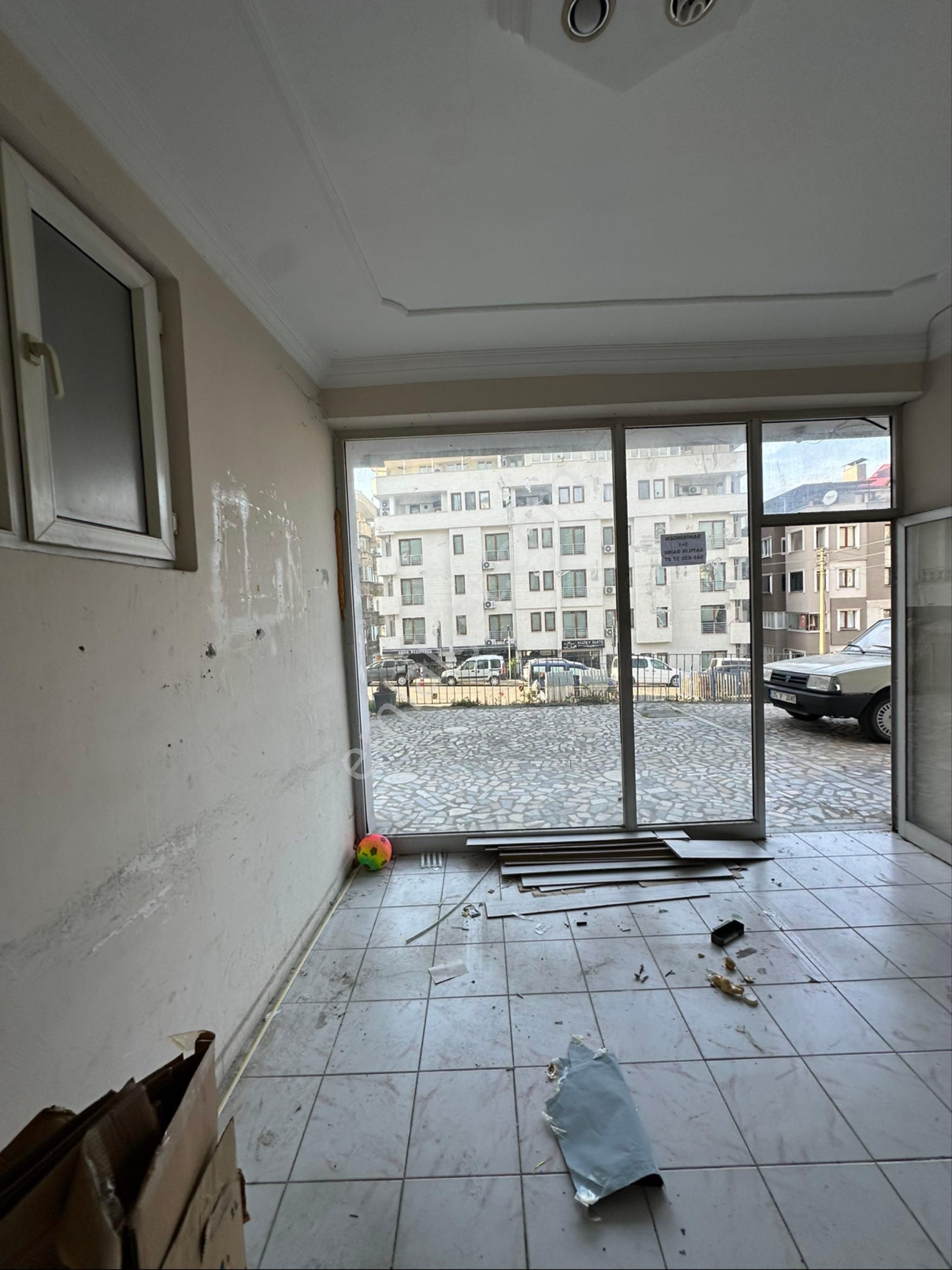 Kiralik Depo Dükkan Olmaz İçeri Bir Kaç Magzemede Atilip Kalinabilir - Görsel 16