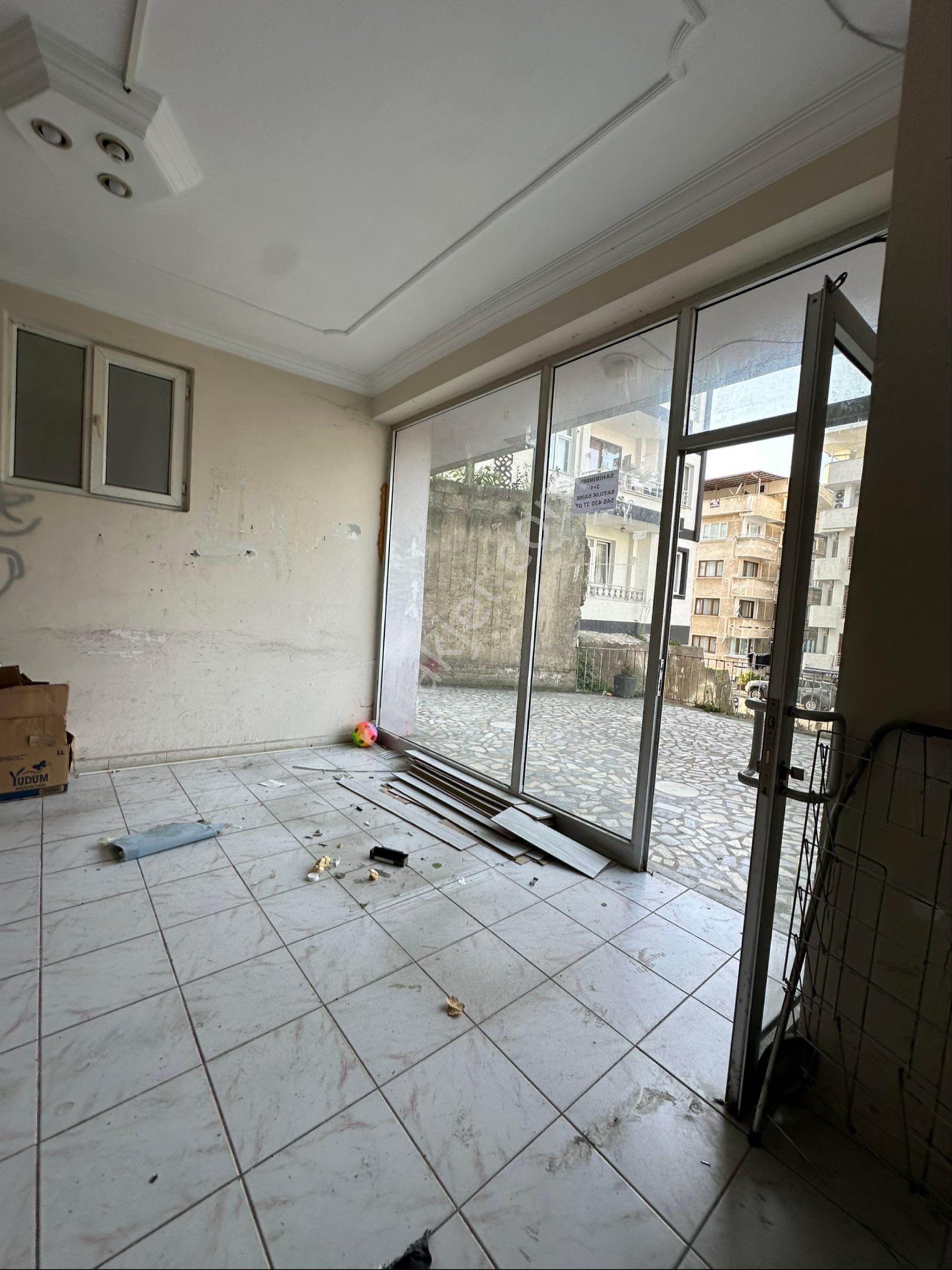 Kiralik Depo Dükkan Olmaz İçeri Bir Kaç Magzemede Atilip Kalinabilir - Görsel 9