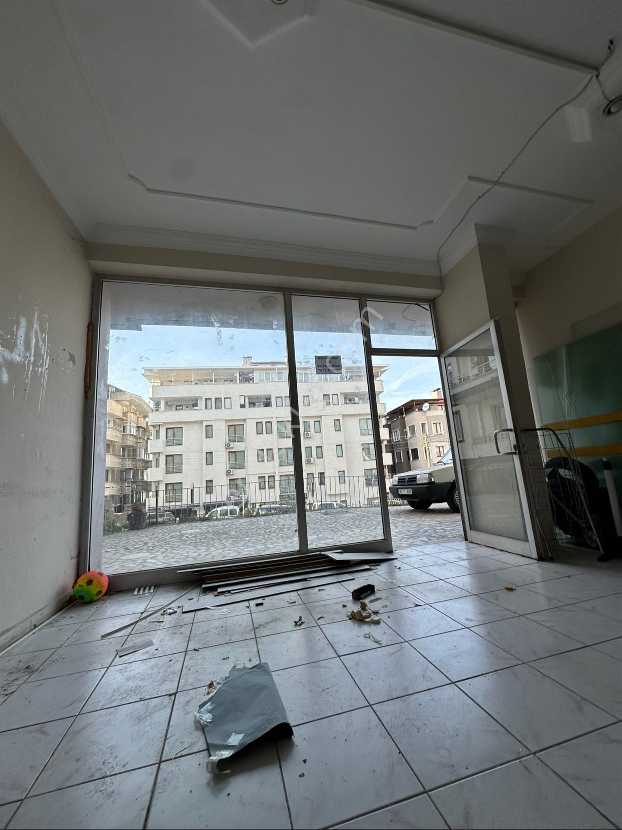 Kiralik Depo Dükkan Olmaz İçeri Bir Kaç Magzemede Atilip Kalinabilir - Görsel 12