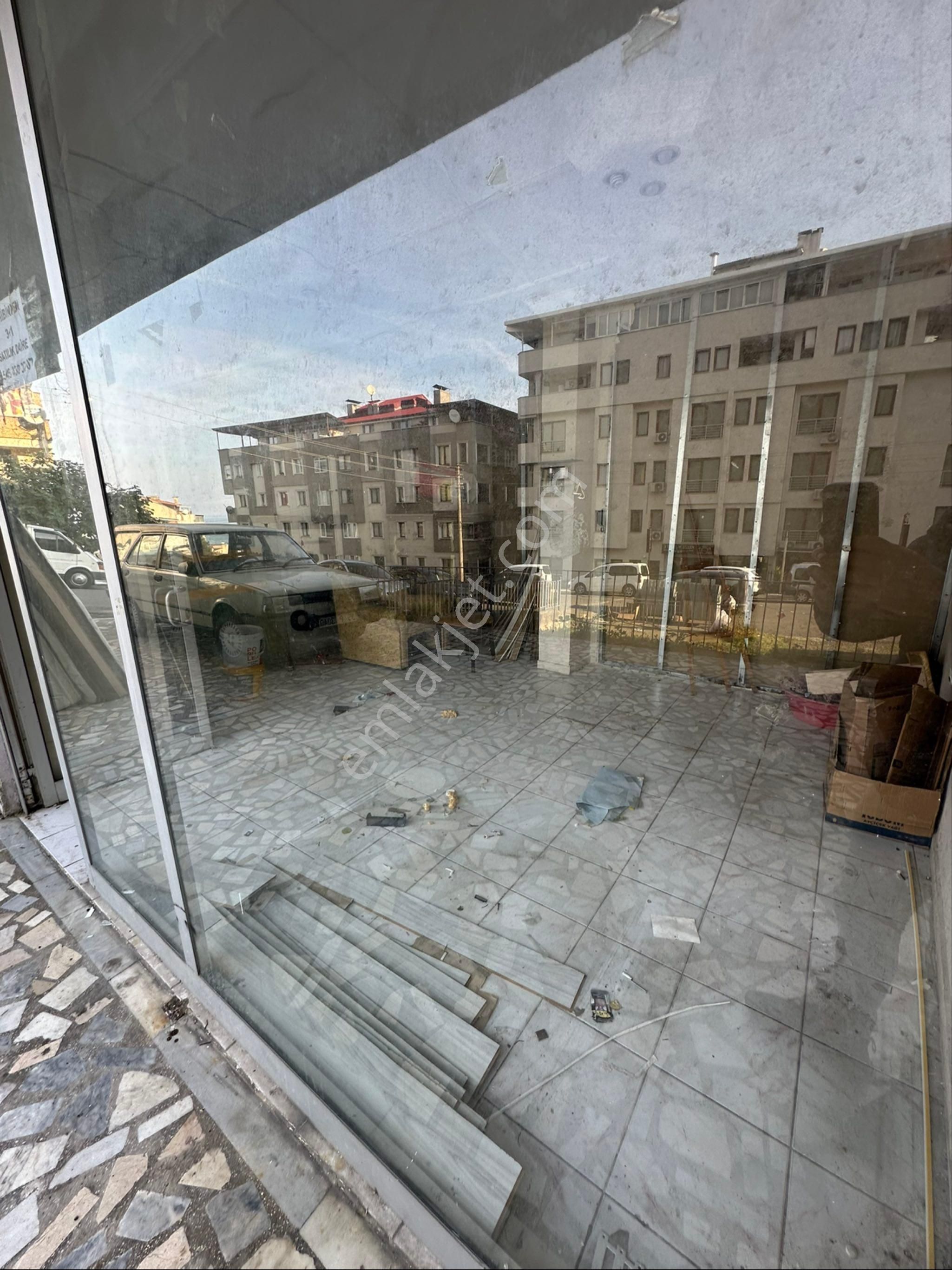 Kiralik Depo Dükkan Olmaz İçeri Bir Kaç Magzemede Atilip Kalinabilir - Görsel 22