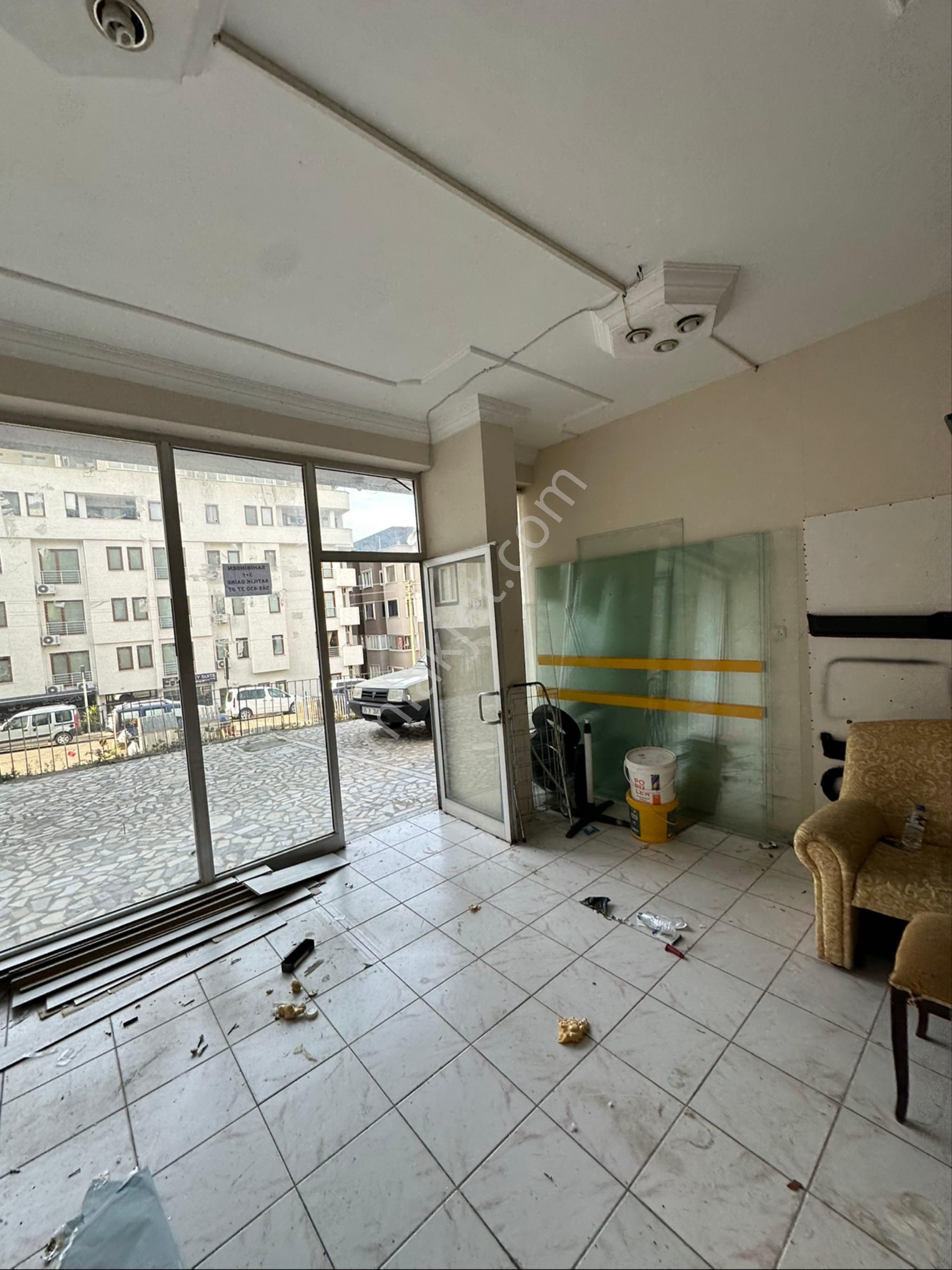 Kiralik Depo Dükkan Olmaz İçeri Bir Kaç Magzemede Atilip Kalinabilir - Görsel 17