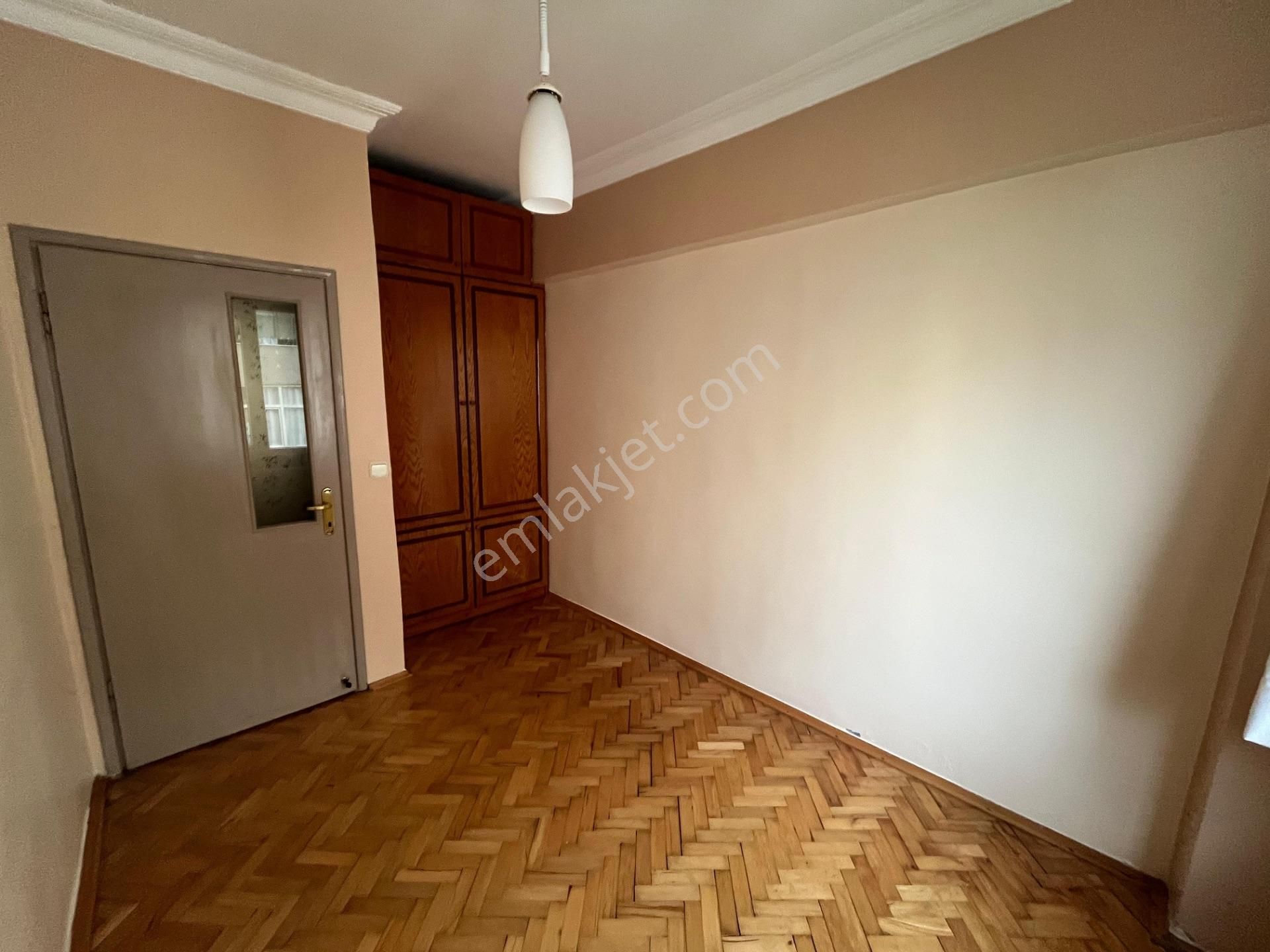 Uğur Mumcu'da Ana Cadde Üzerinde 3+1 Satılık Boş Daire - Görsel 11