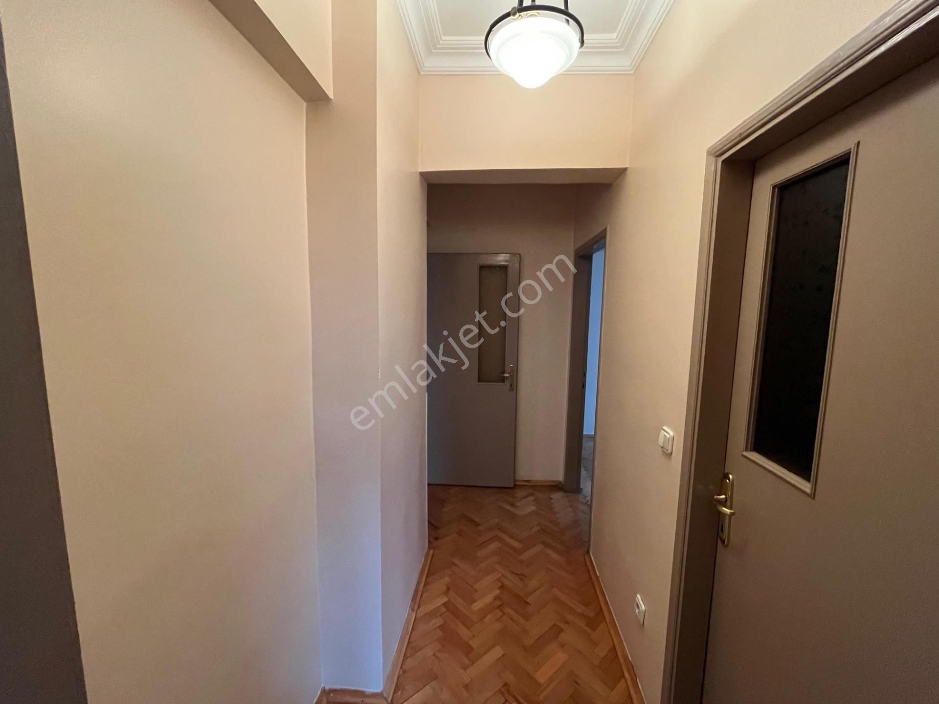 Uğur Mumcu'da Ana Cadde Üzerinde 3+1 Satılık Boş Daire - Görsel 5