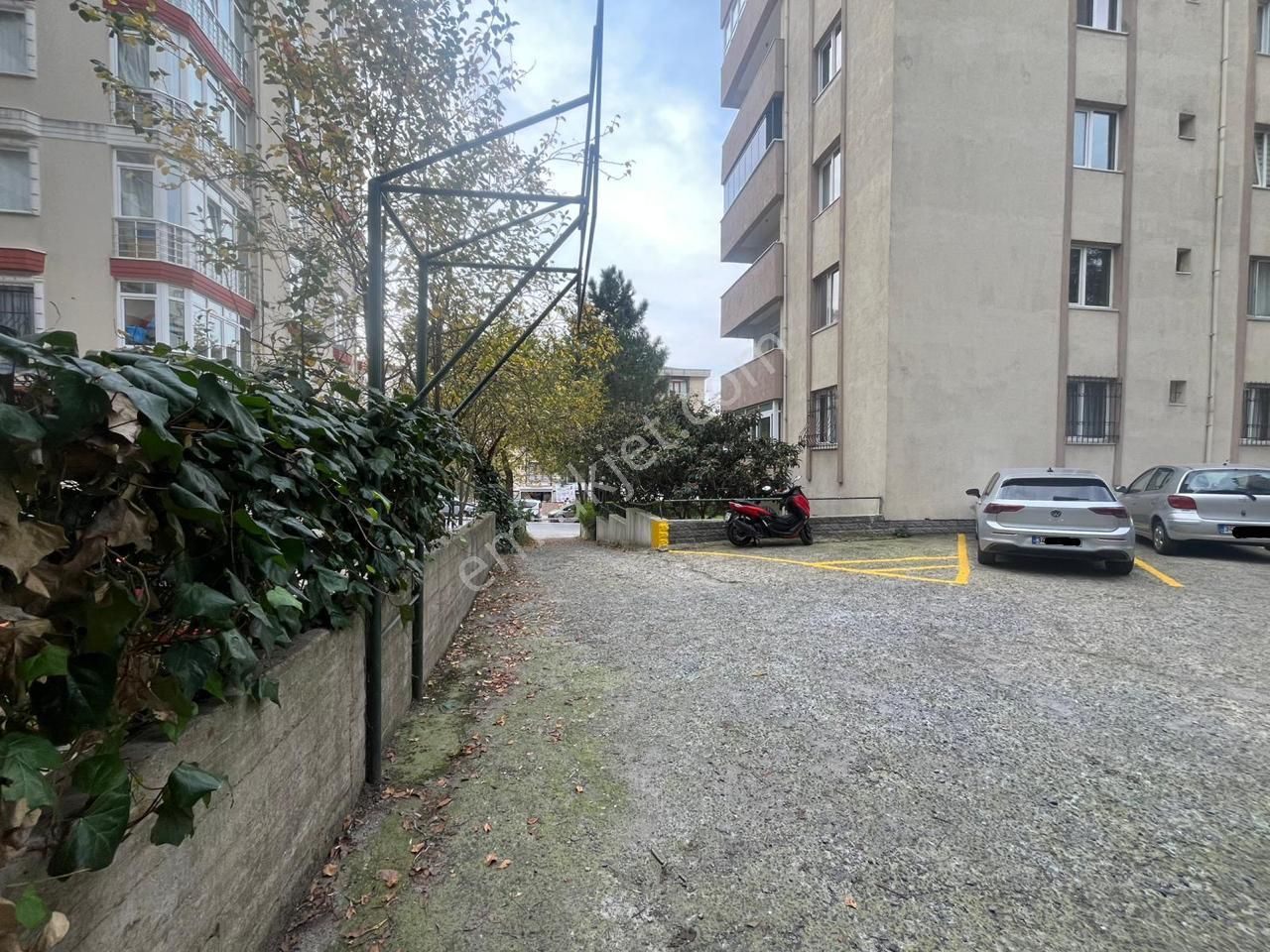 Uğur Mumcu'da Ana Cadde Üzerinde 3+1 Satılık Boş Daire - Görsel 25