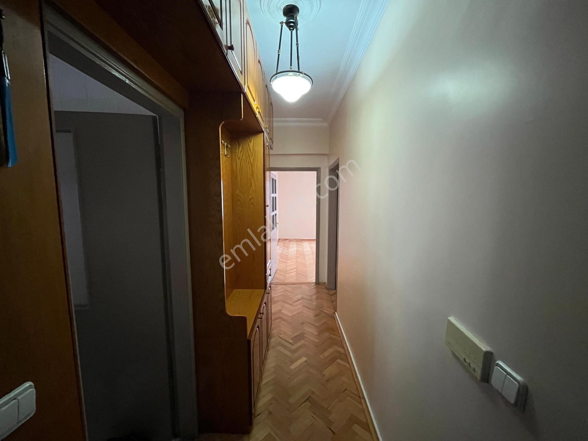 Uğur Mumcu'da Ana Cadde Üzerinde 3+1 Satılık Boş Daire - Görsel 16