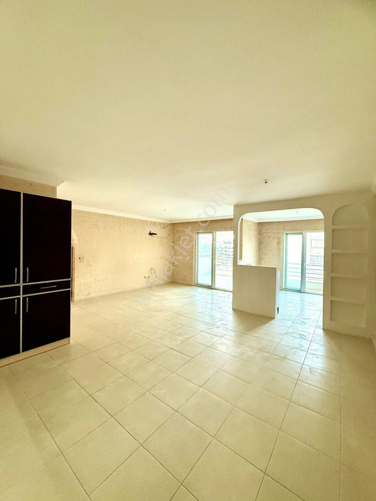 Konyaaltı Tenis Resort Sitesi – 3+1 Daire - Görsel 4